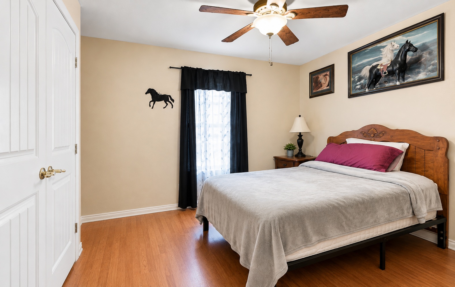 208 W Umstead Property Photo 20