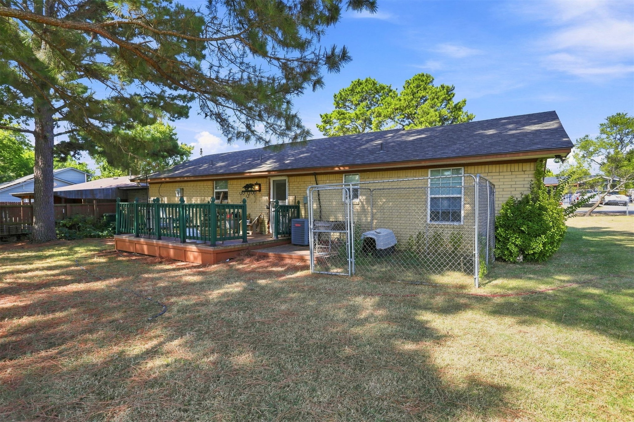 208 W Umstead Property Photo 23