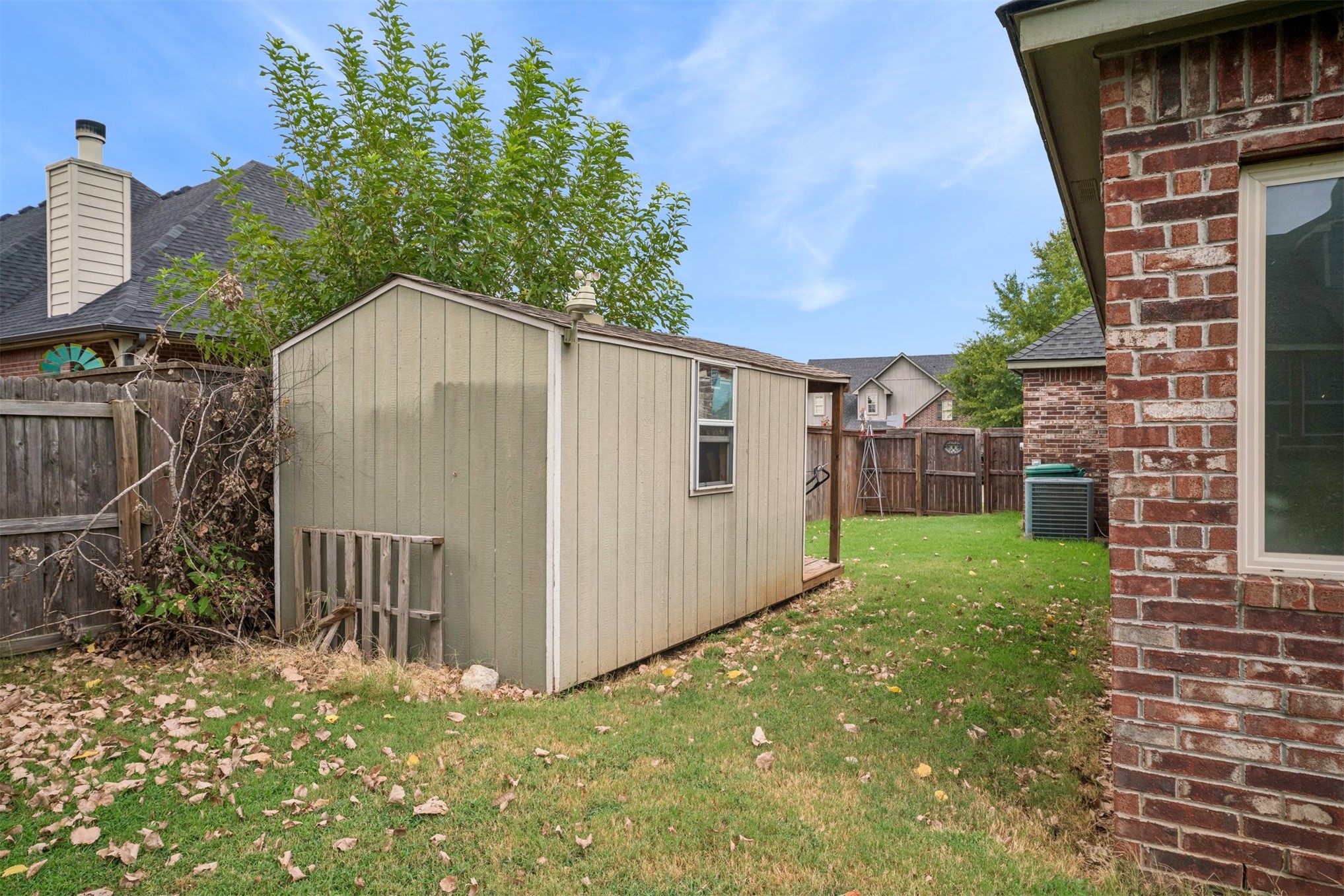 710 W 40th Street Property Photo 35