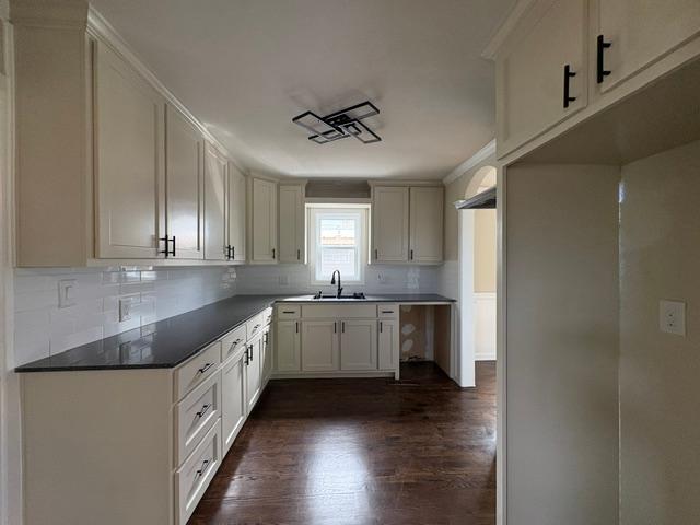 1003 N Urbana Avenue Property Photo 4