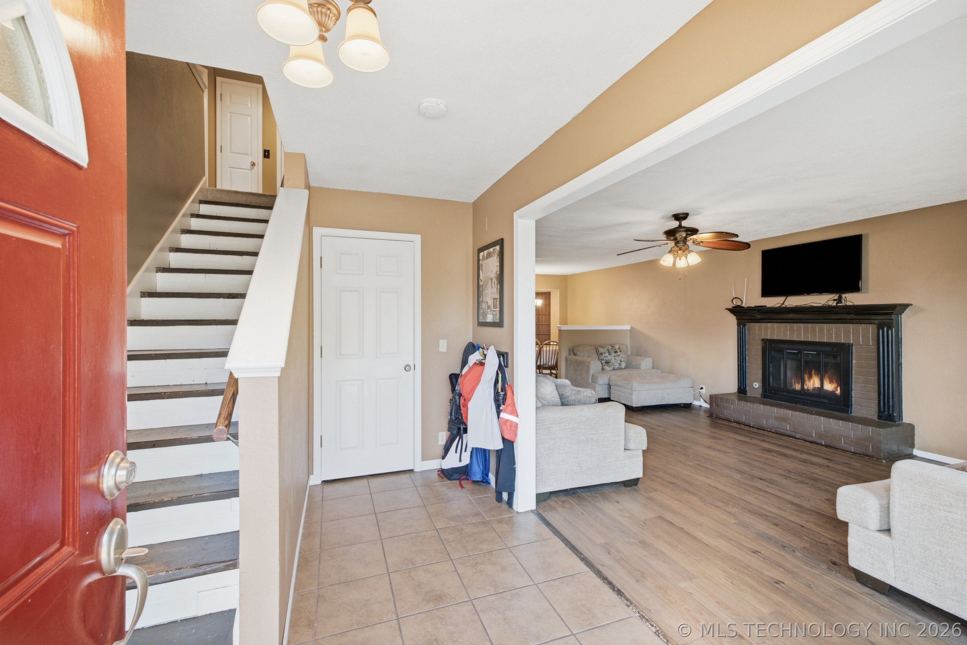 1504 W Gary Street Property Photo 4