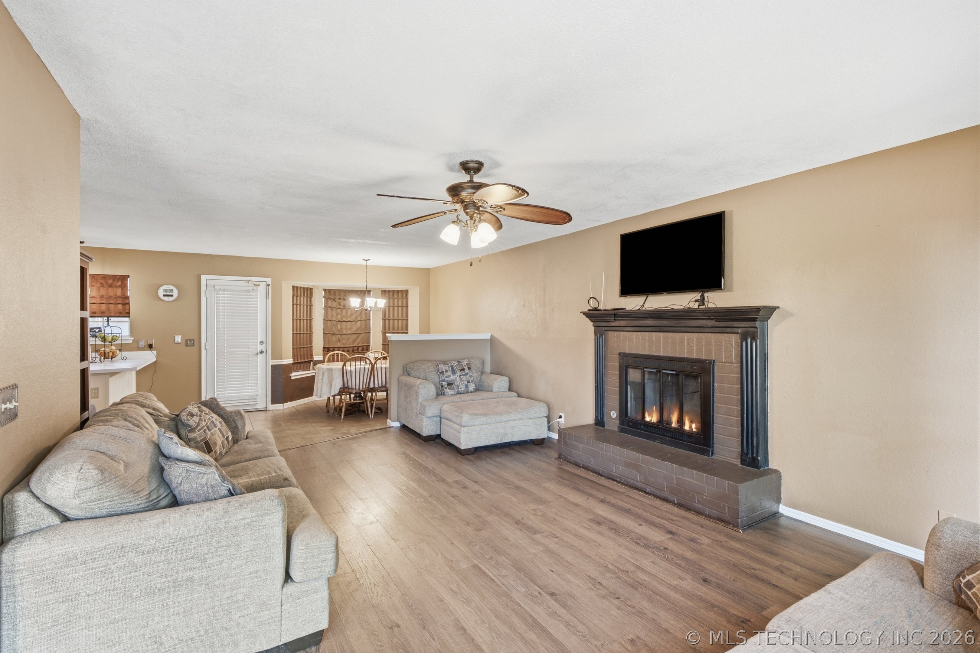 1504 W Gary Street Property Photo 5