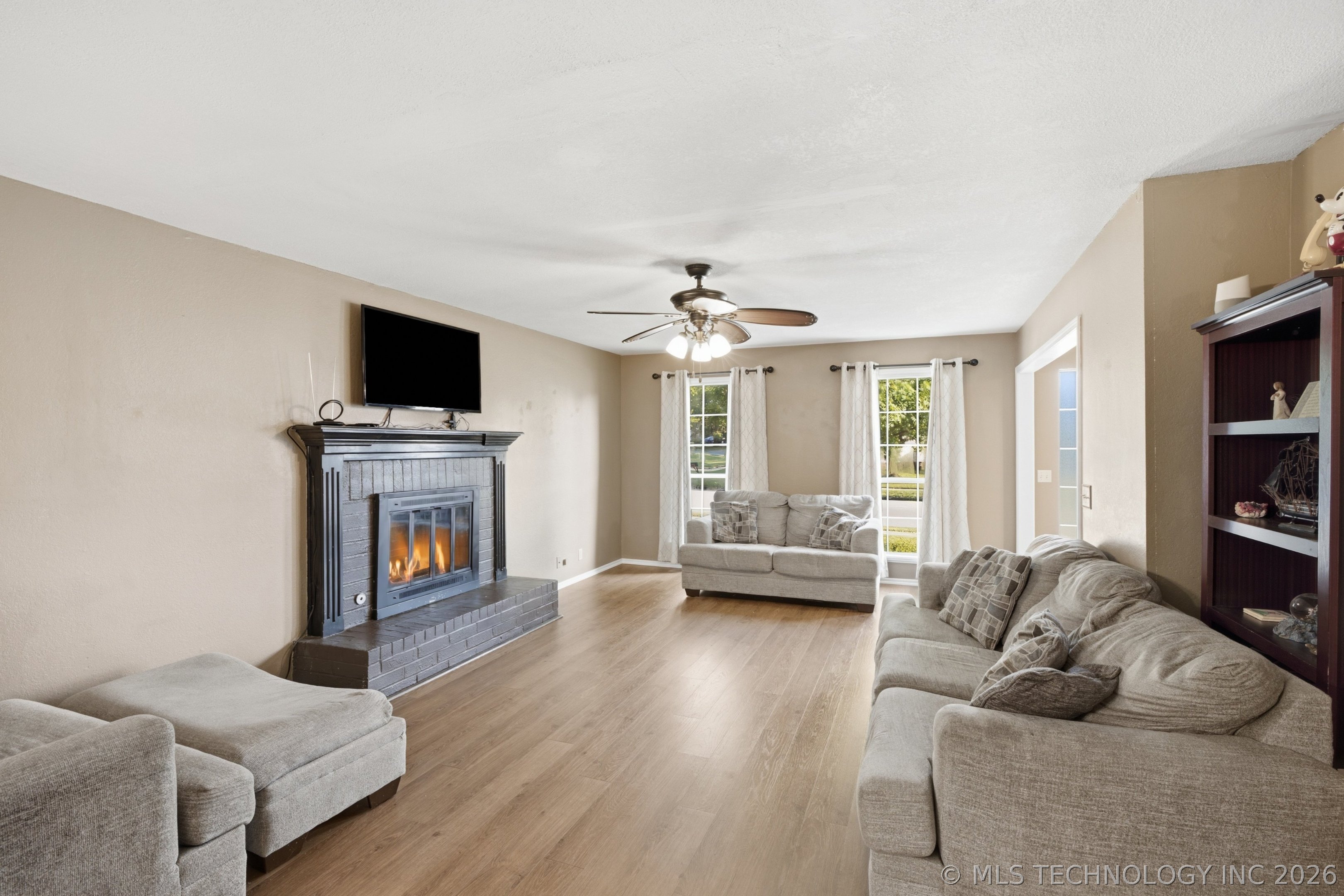 1504 W Gary Street Property Photo 6