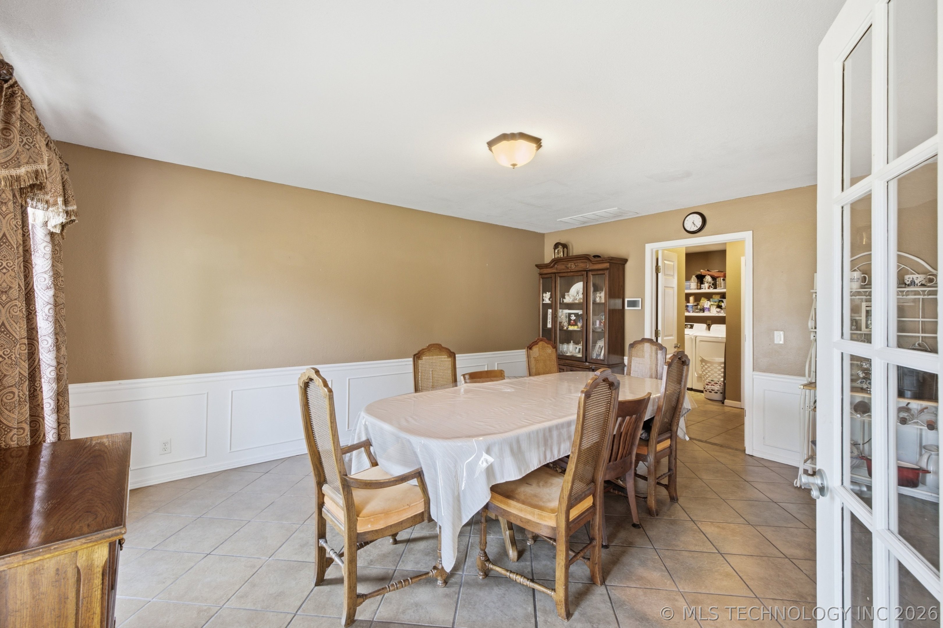1504 W Gary Street Property Photo 9