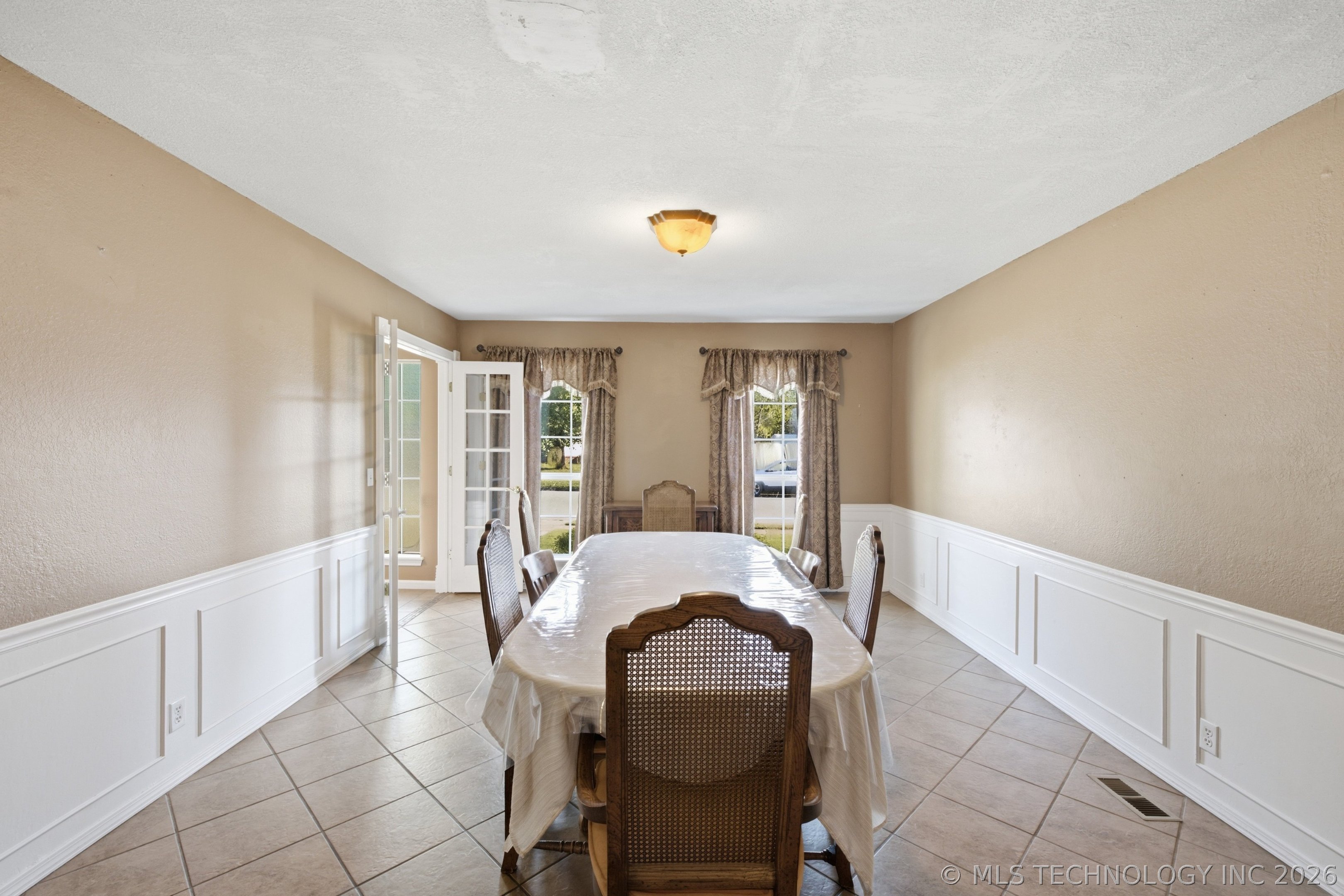 1504 W Gary Street Property Photo 10