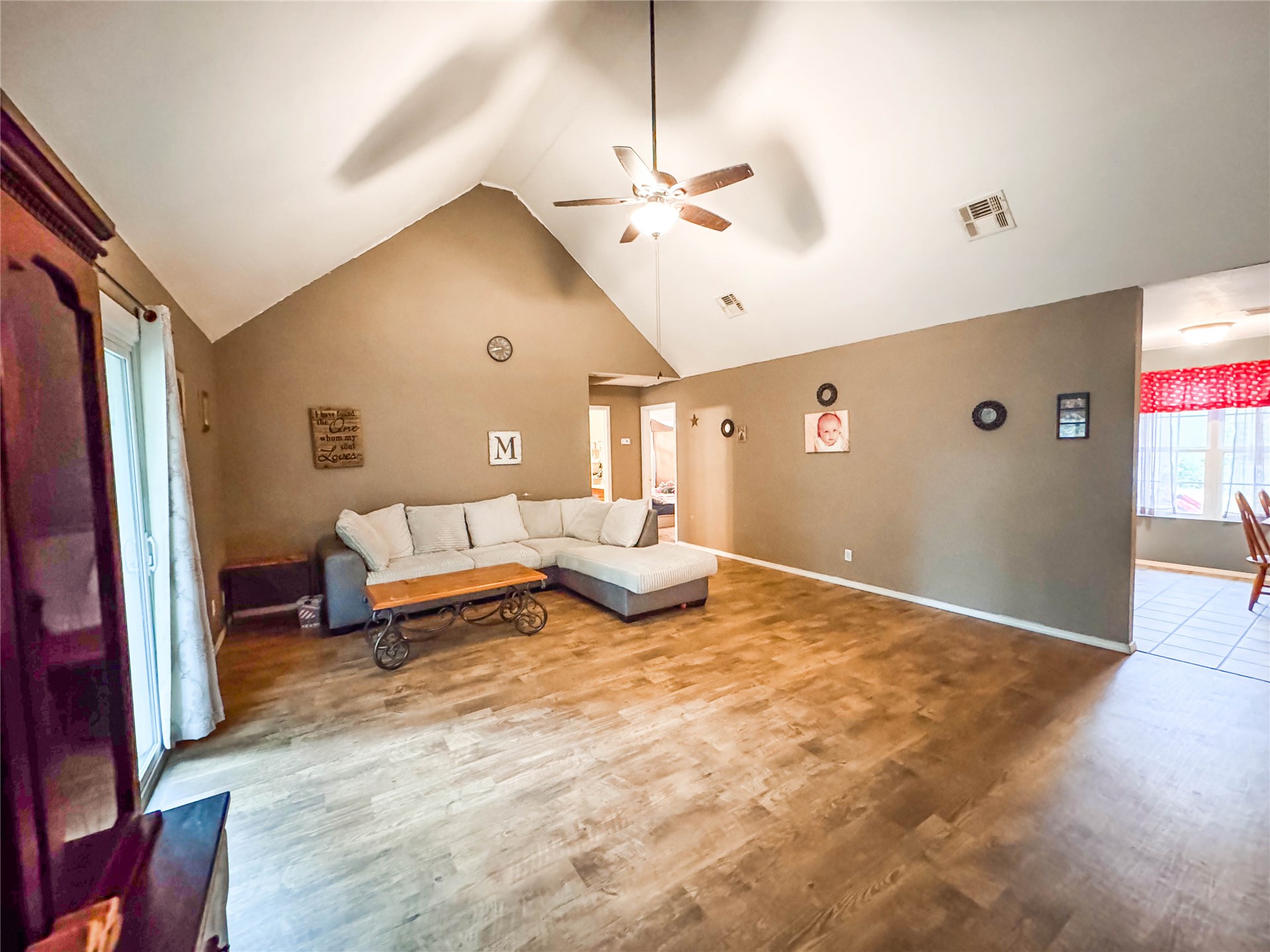 70 W Hutson Street Property Photo 17