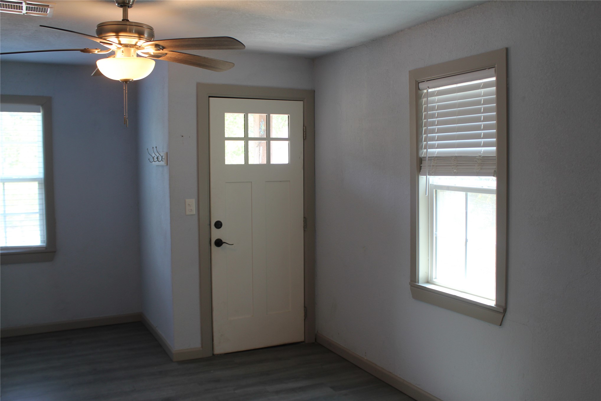 7 S Veterans Property Photo 2