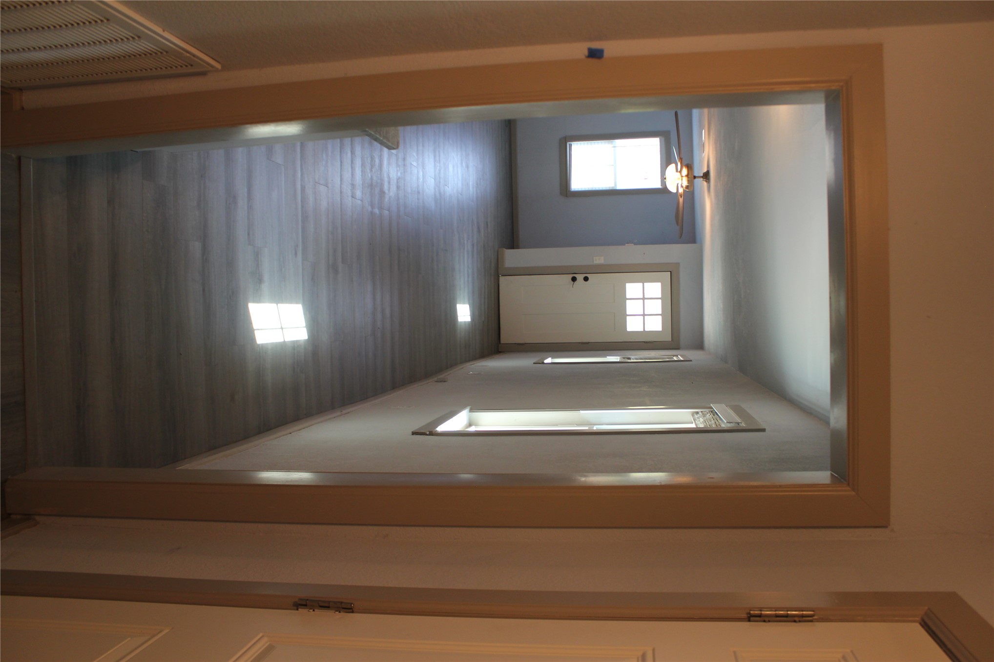 7 S Veterans Property Photo 26