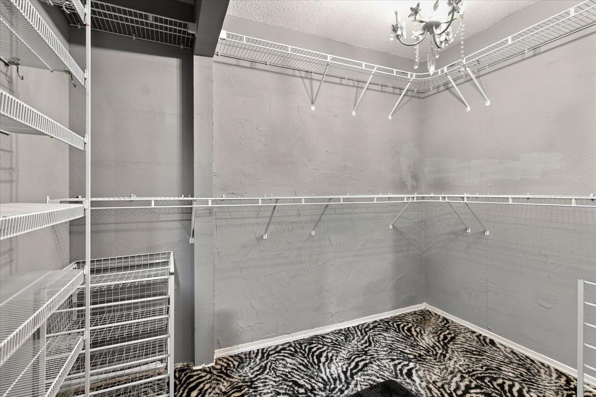 5923 S Atlanta Avenue 2 Property Photo 11