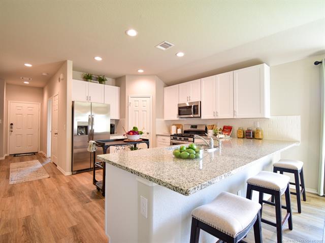 20690 Meadow Street Property Photo 6