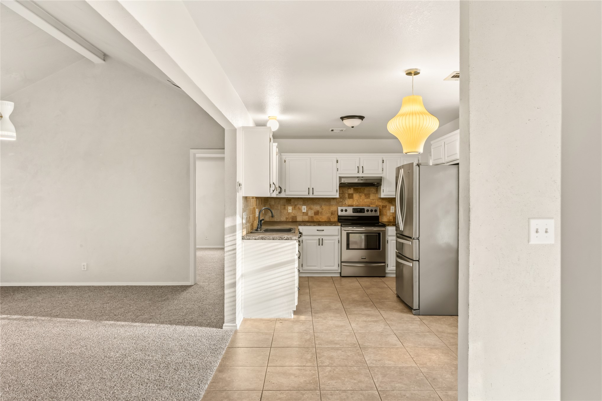 14203 S New Haven Street Property Photo 10