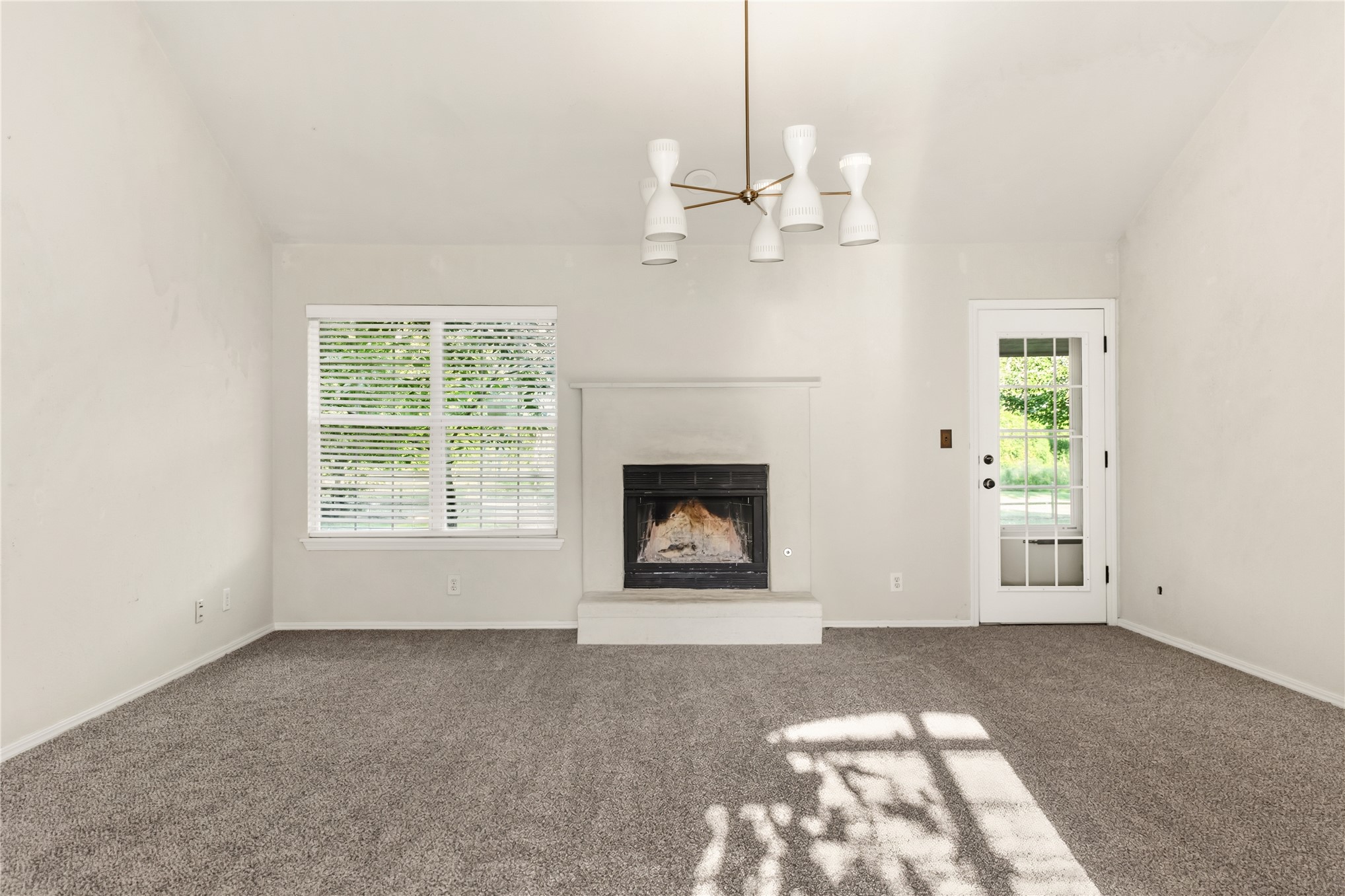 14203 S New Haven Street Property Photo 13