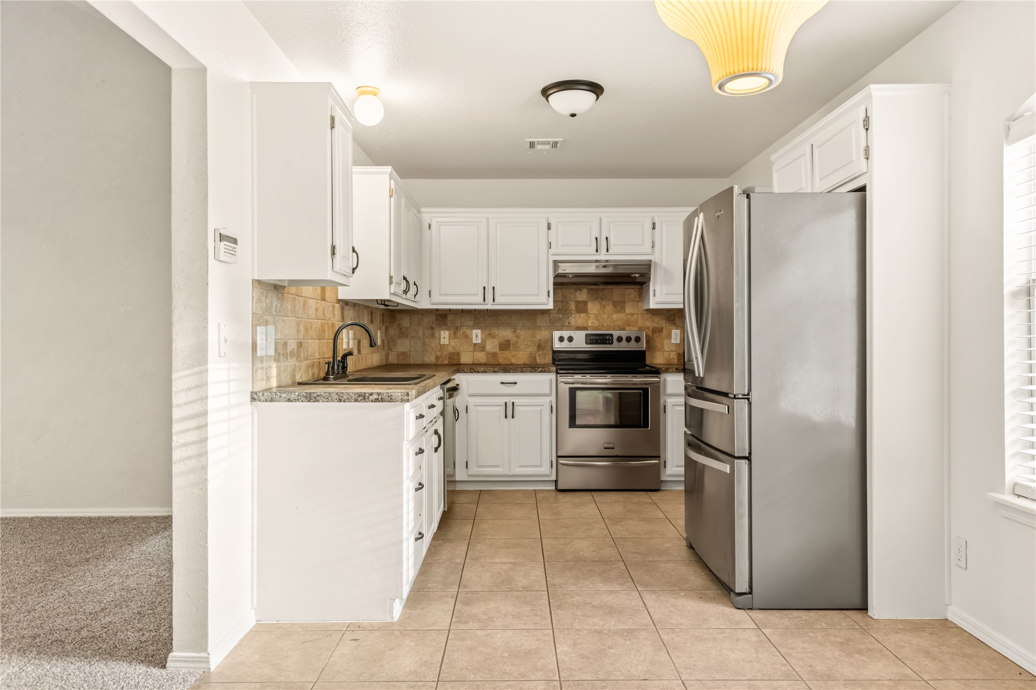 14203 S New Haven Street Property Photo 15