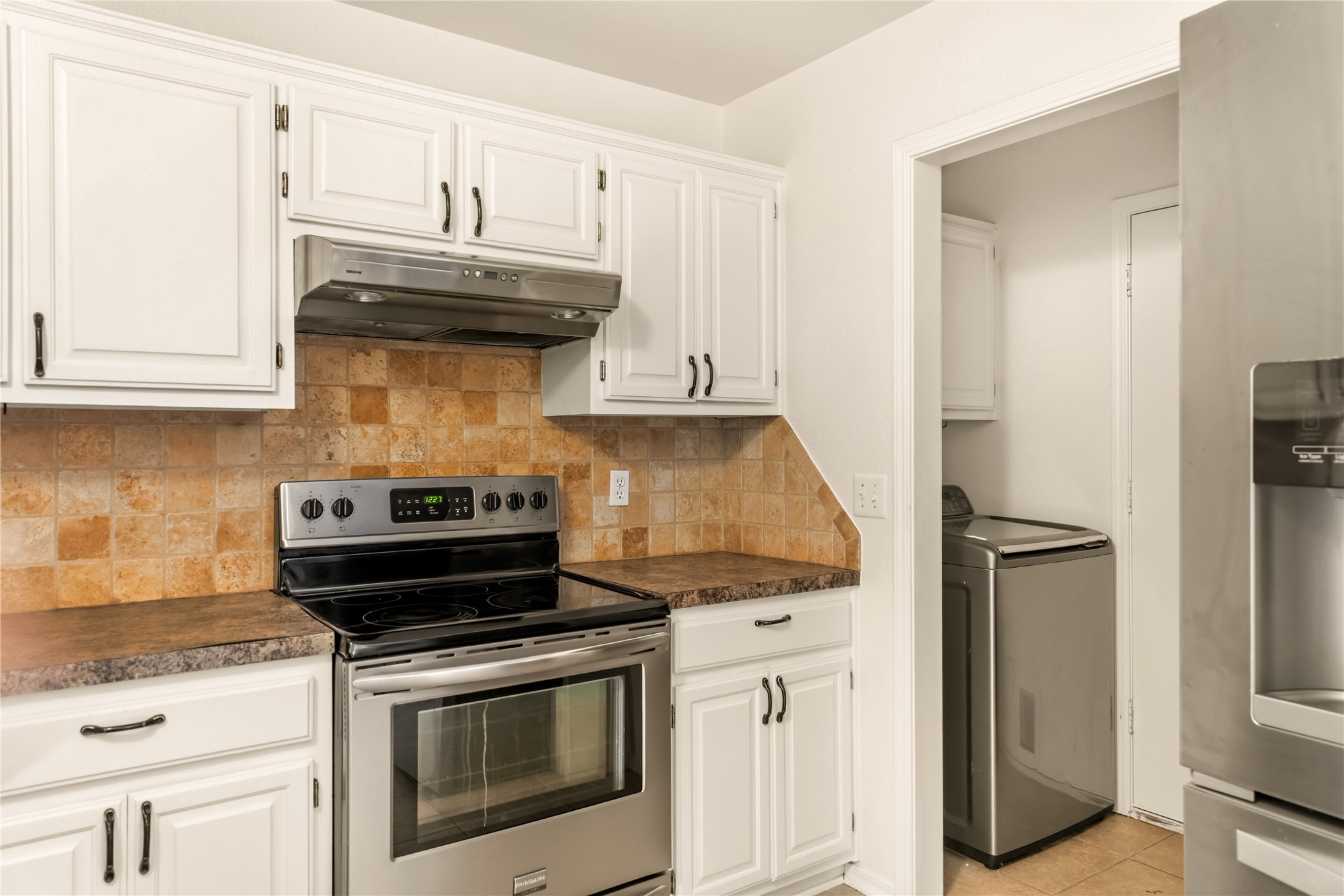 14203 S New Haven Street Property Photo 18