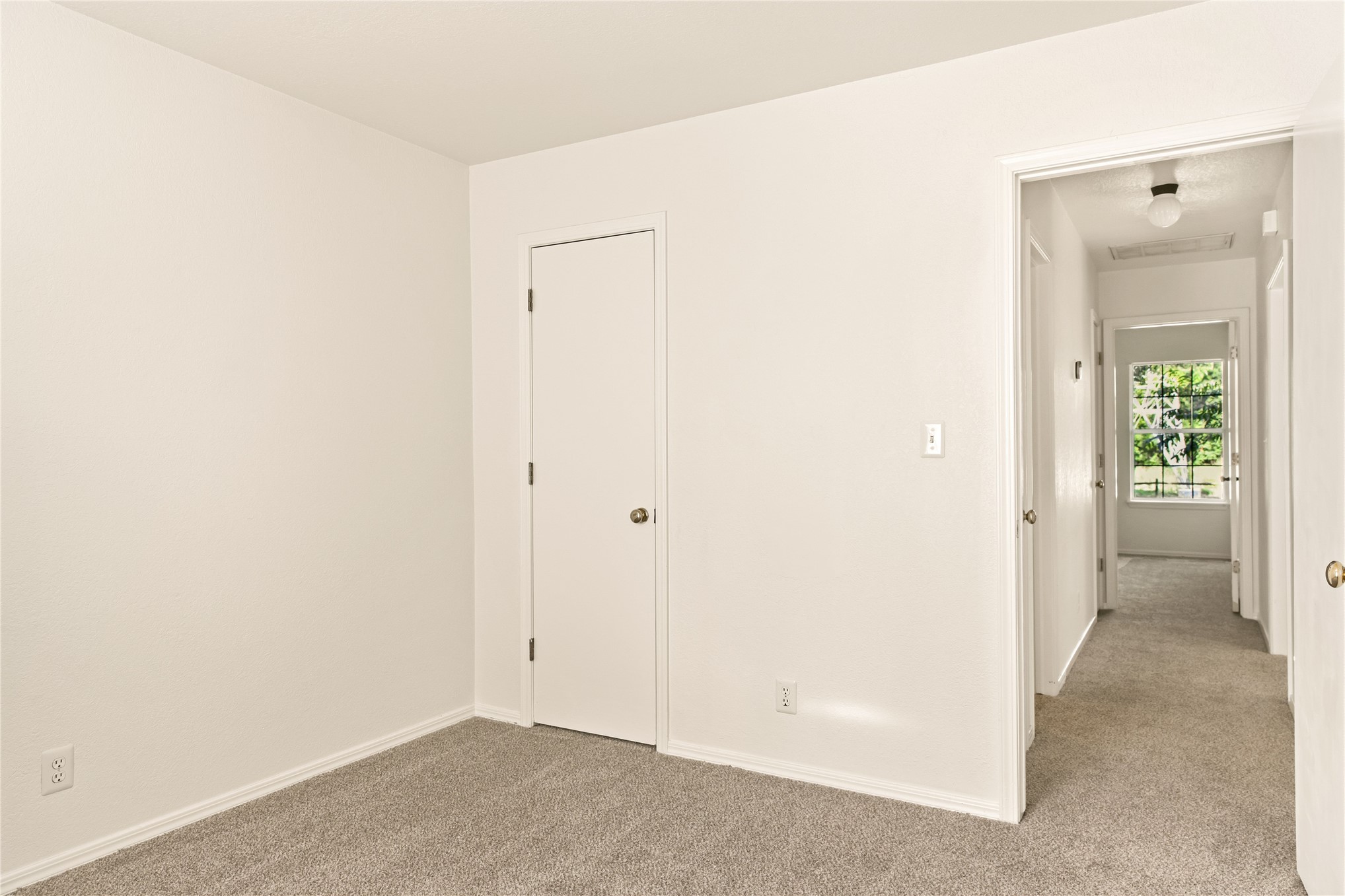 14203 S New Haven Street Property Photo 33
