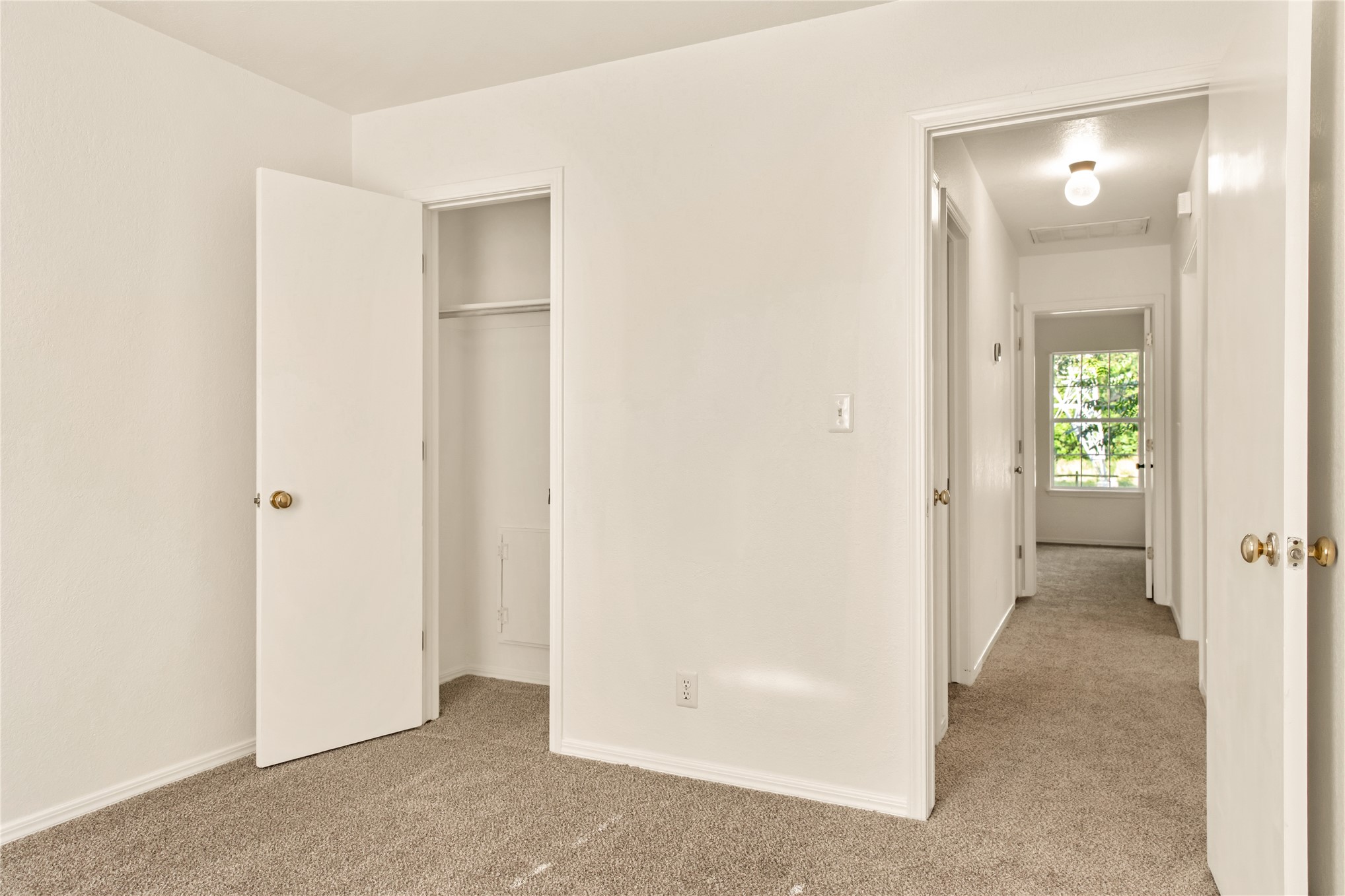14203 S New Haven Street Property Photo 34