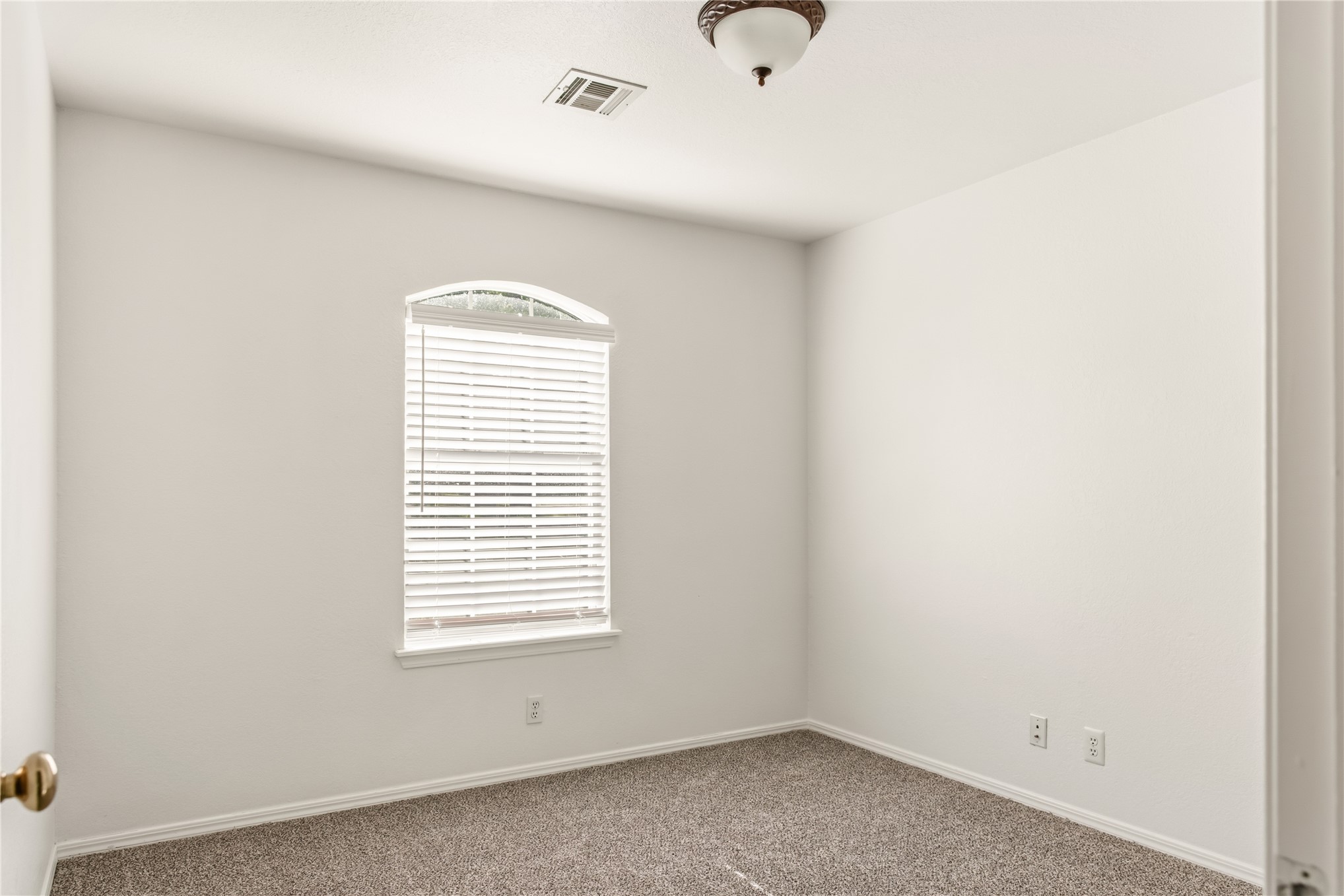 14203 S New Haven Street Property Photo 35
