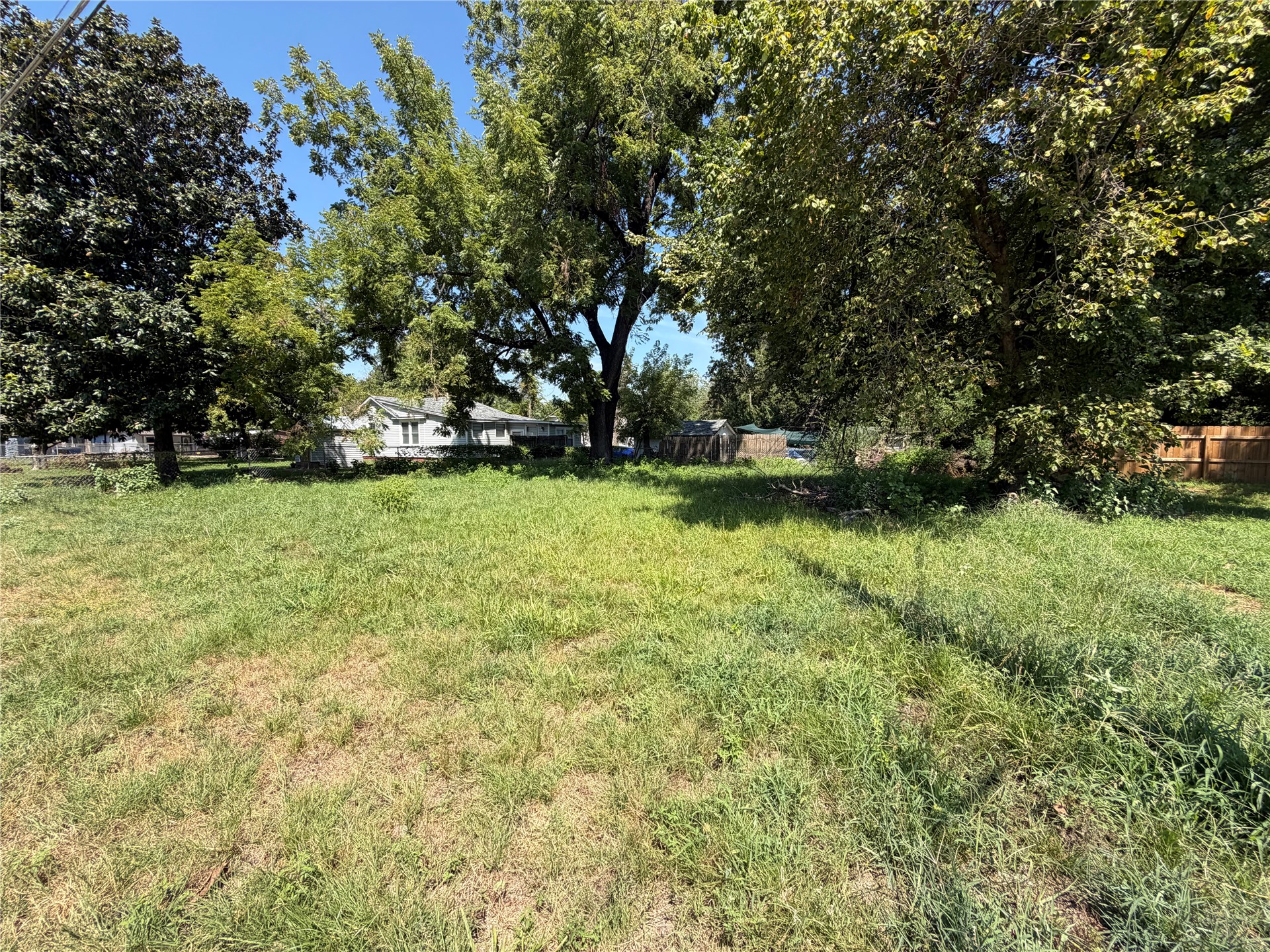 5429 W 5th Street Property Photo 3