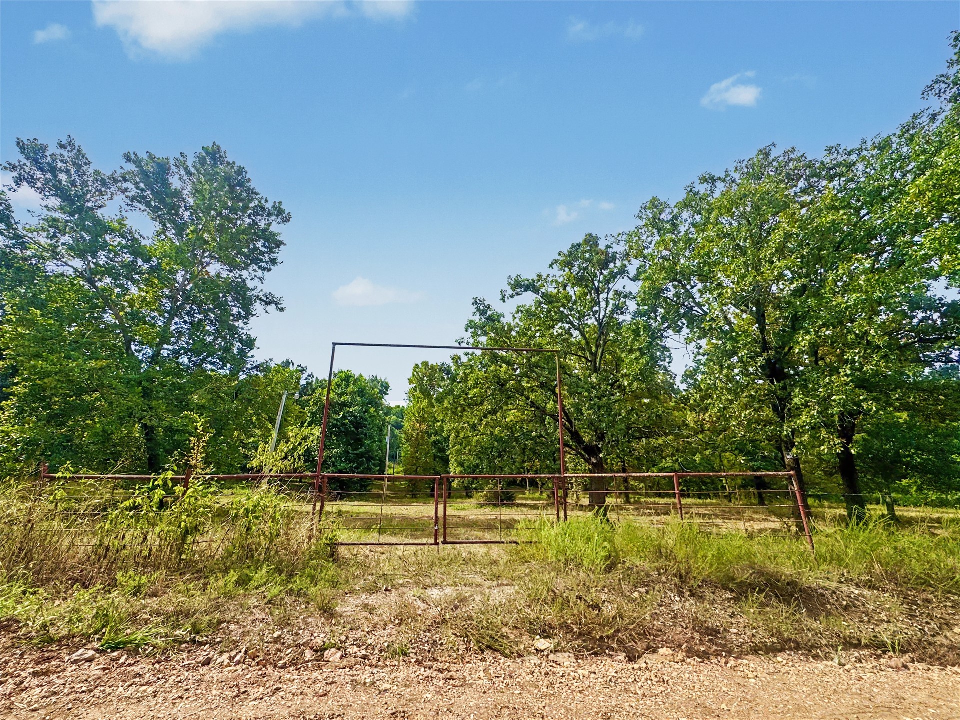 474482 E 850 Road Property Photo 1