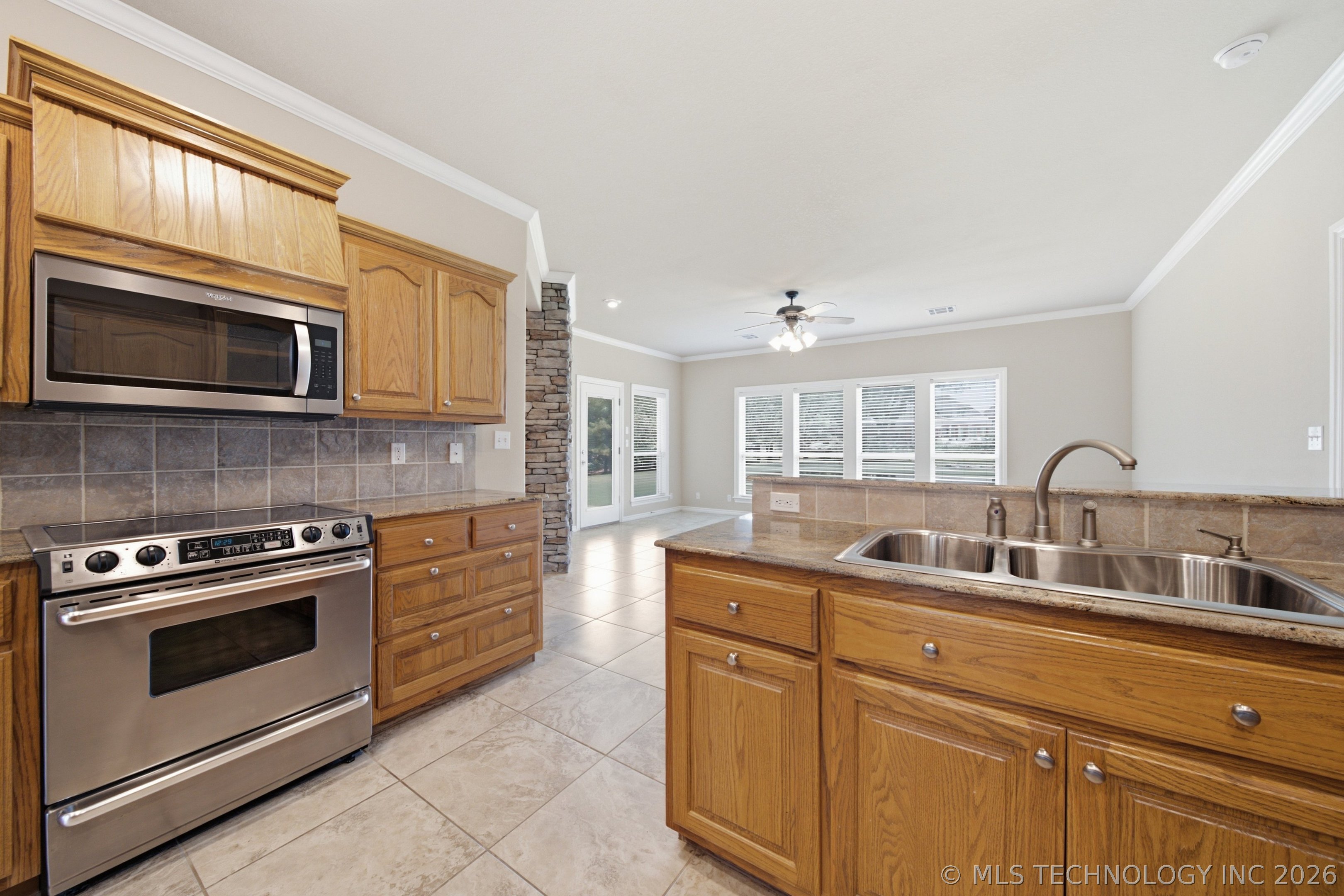 11099 S 55th West West Avenue Property Photo 16