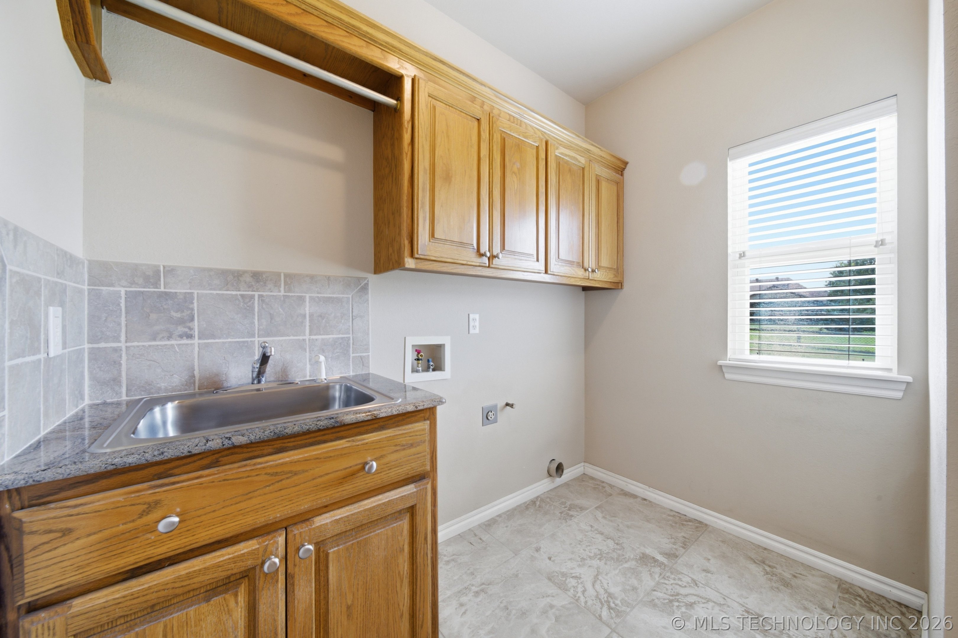 11099 S 55th West West Avenue Property Photo 27
