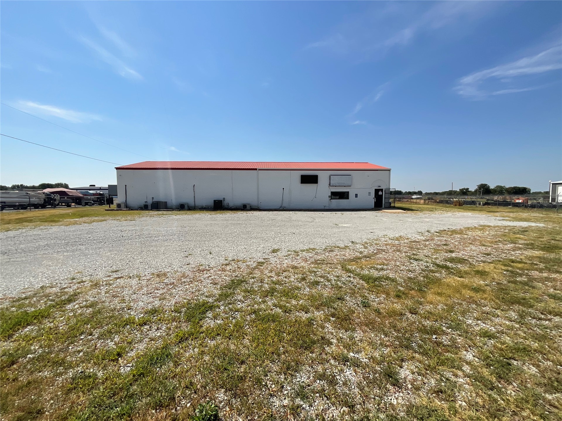 64571 E 290 Road Property Photo 3