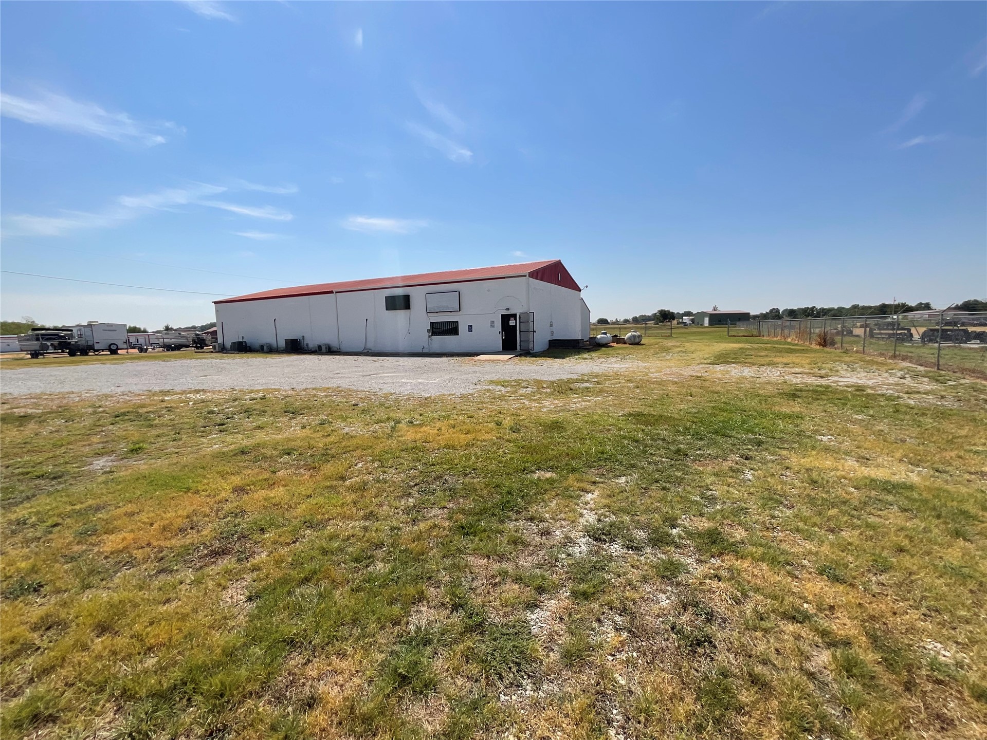 64571 E 290 Road Property Photo 5