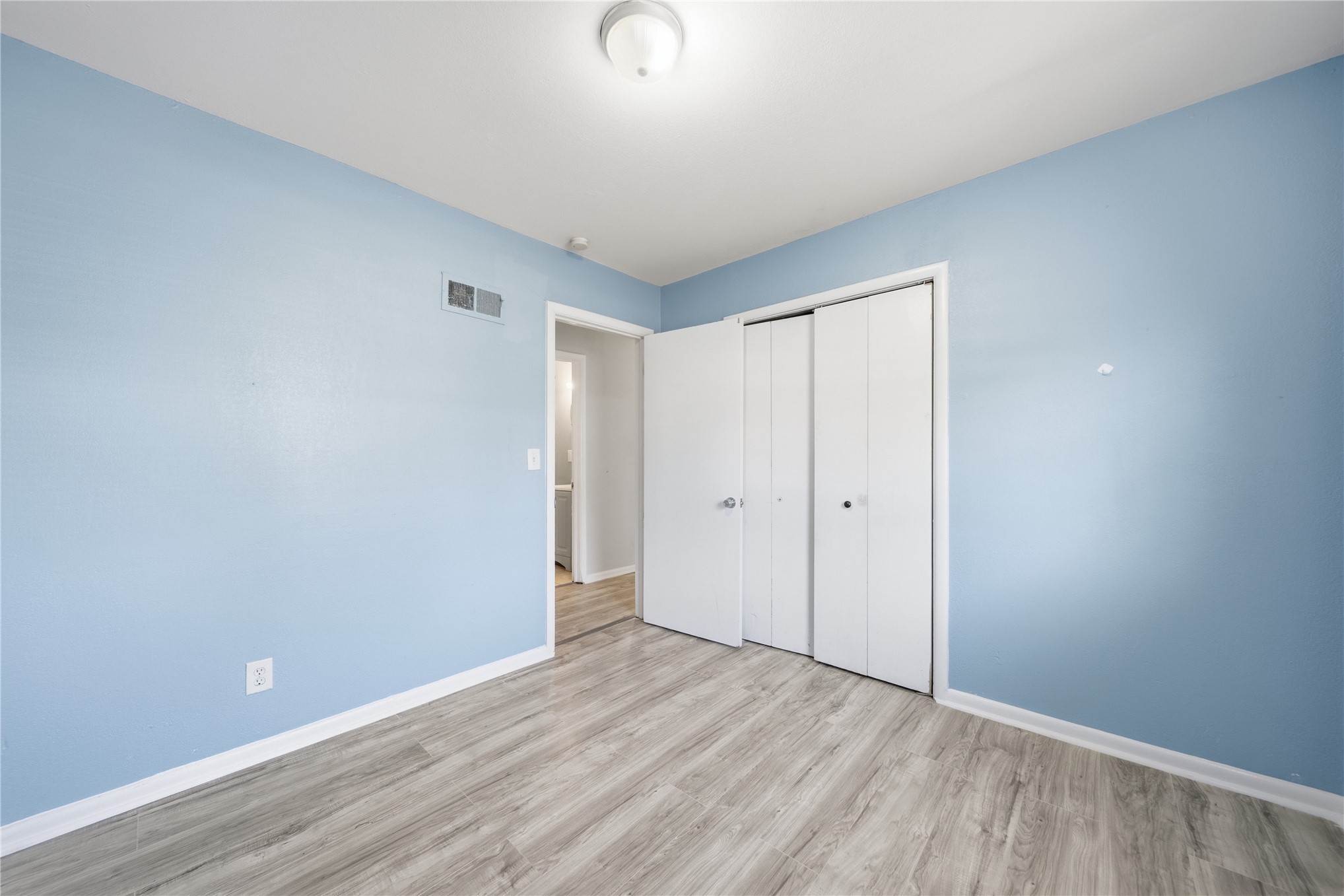 1544 E 53rd Street North Property Photo 18
