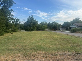 801 E 14th Street Property Photo 1
