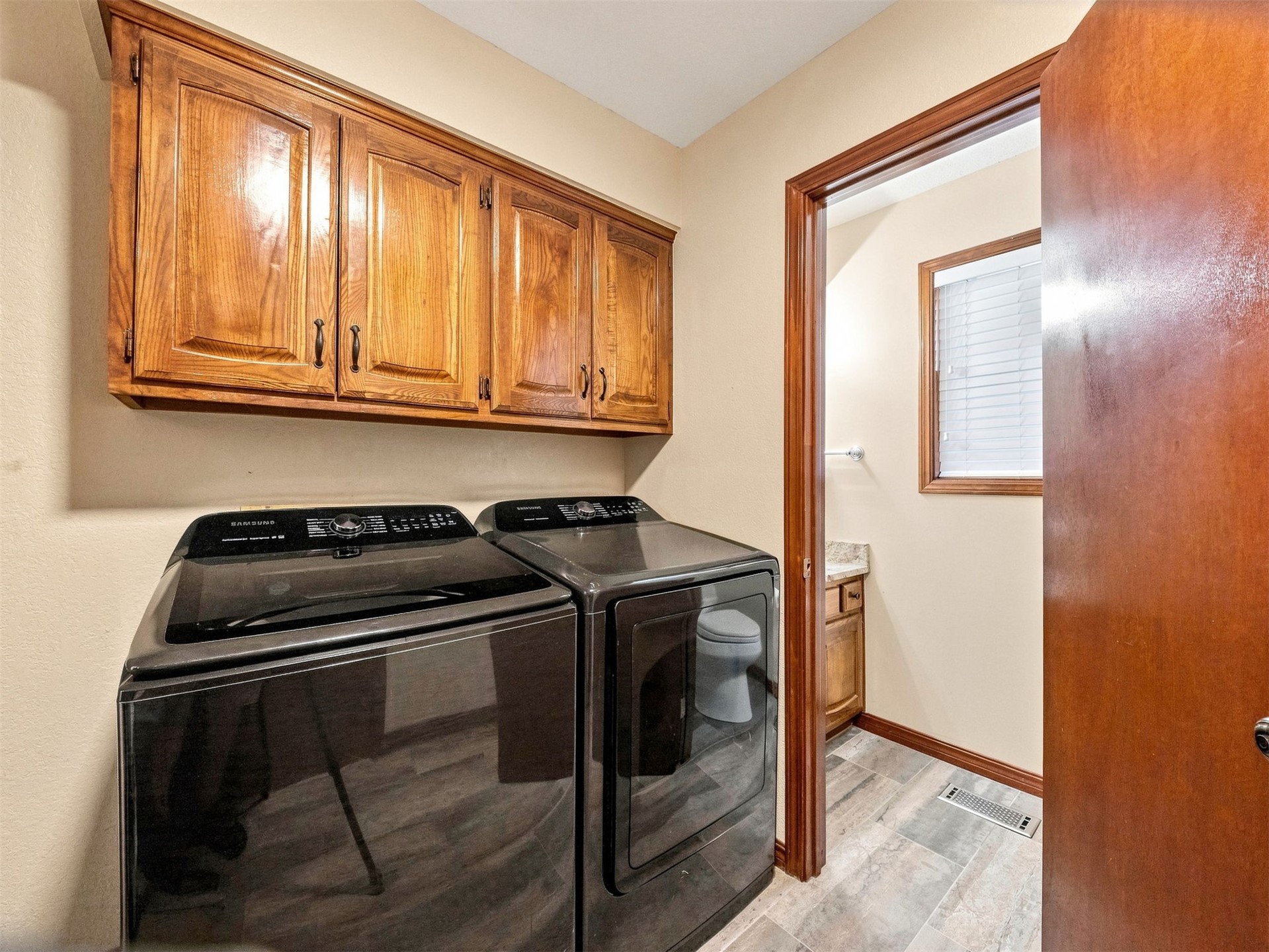 6213 E 78th Place Property Photo 16