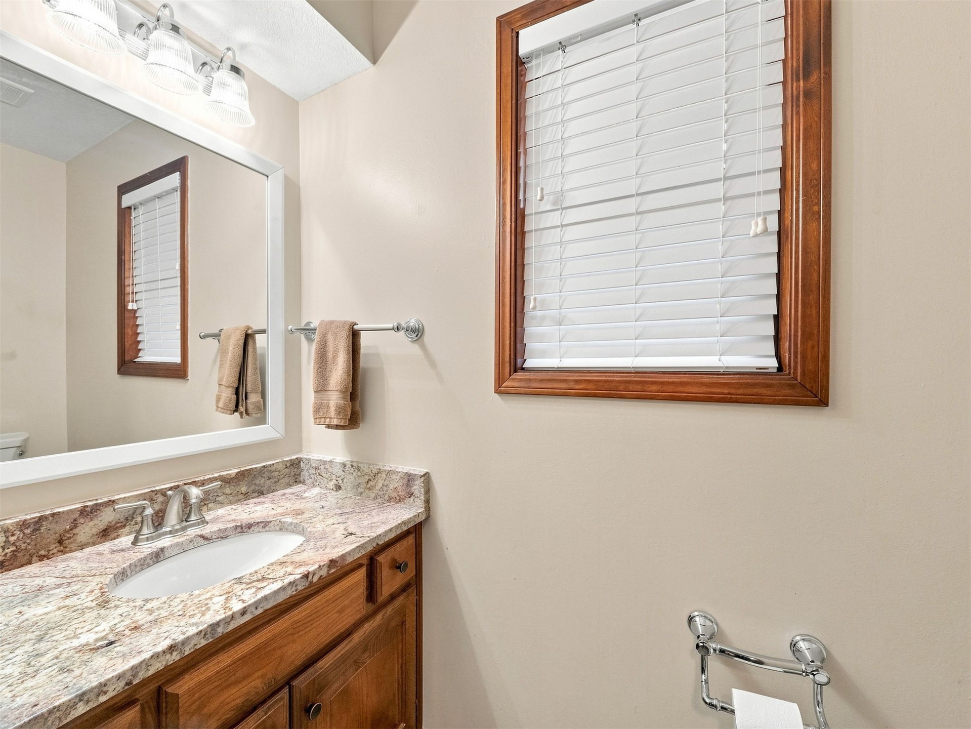 6213 E 78th Place Property Photo 17