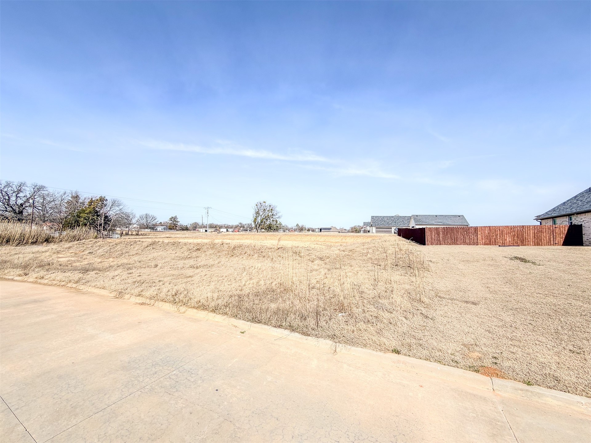 12320 County Road 3570 Property Photo 3