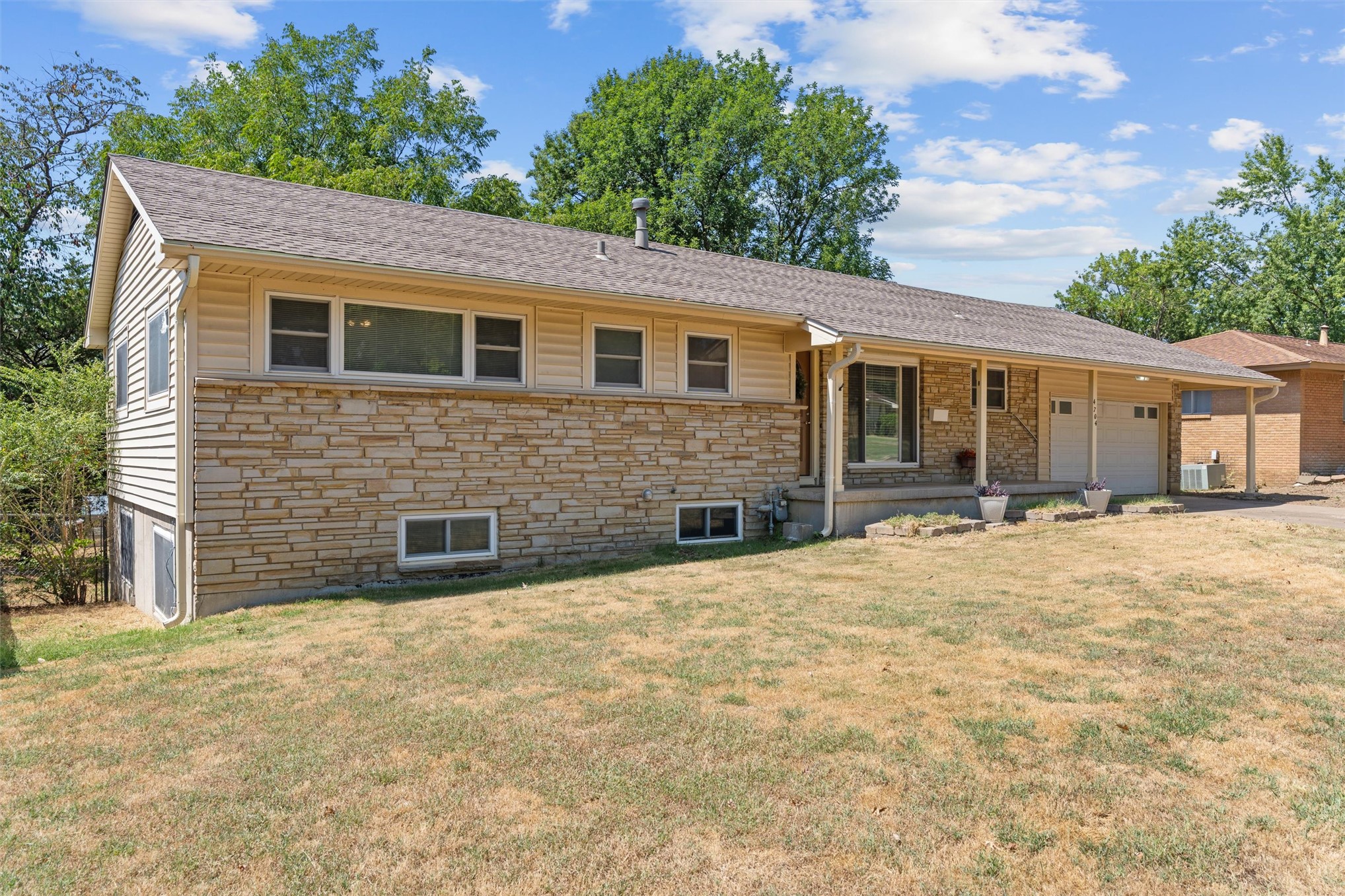 4704 Brookline Drive Property Photo 3