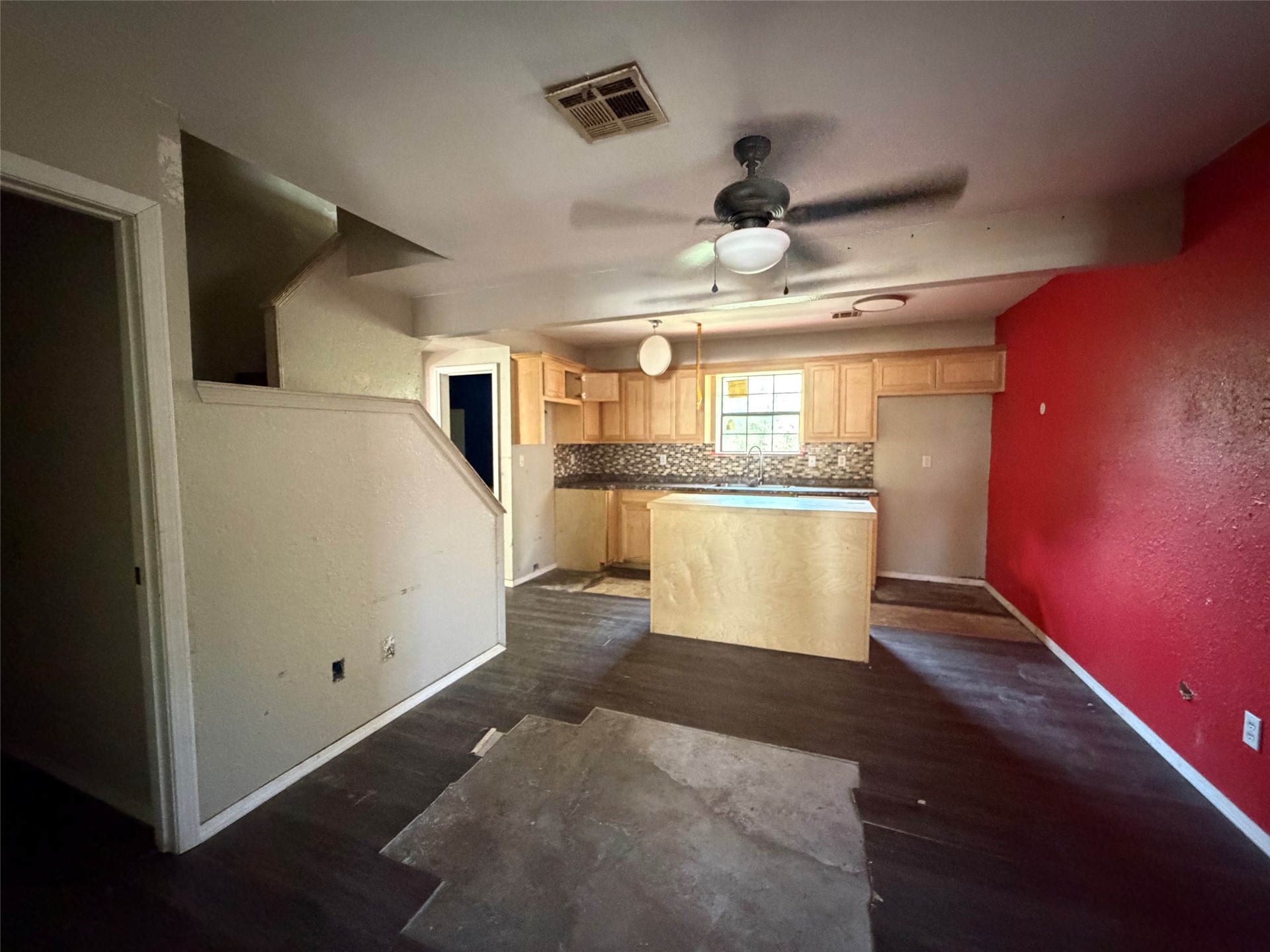 505 Avalon Property Photo 3