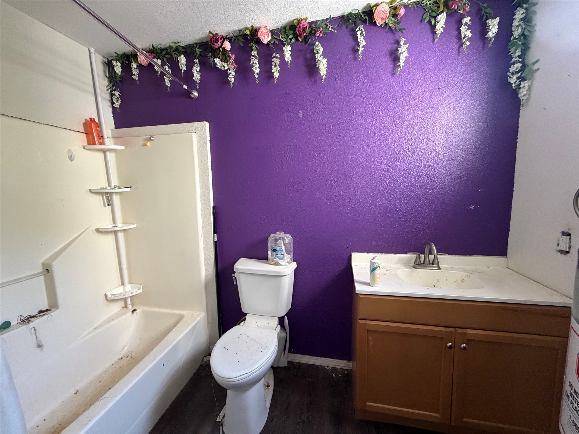 505 Avalon Property Photo 5