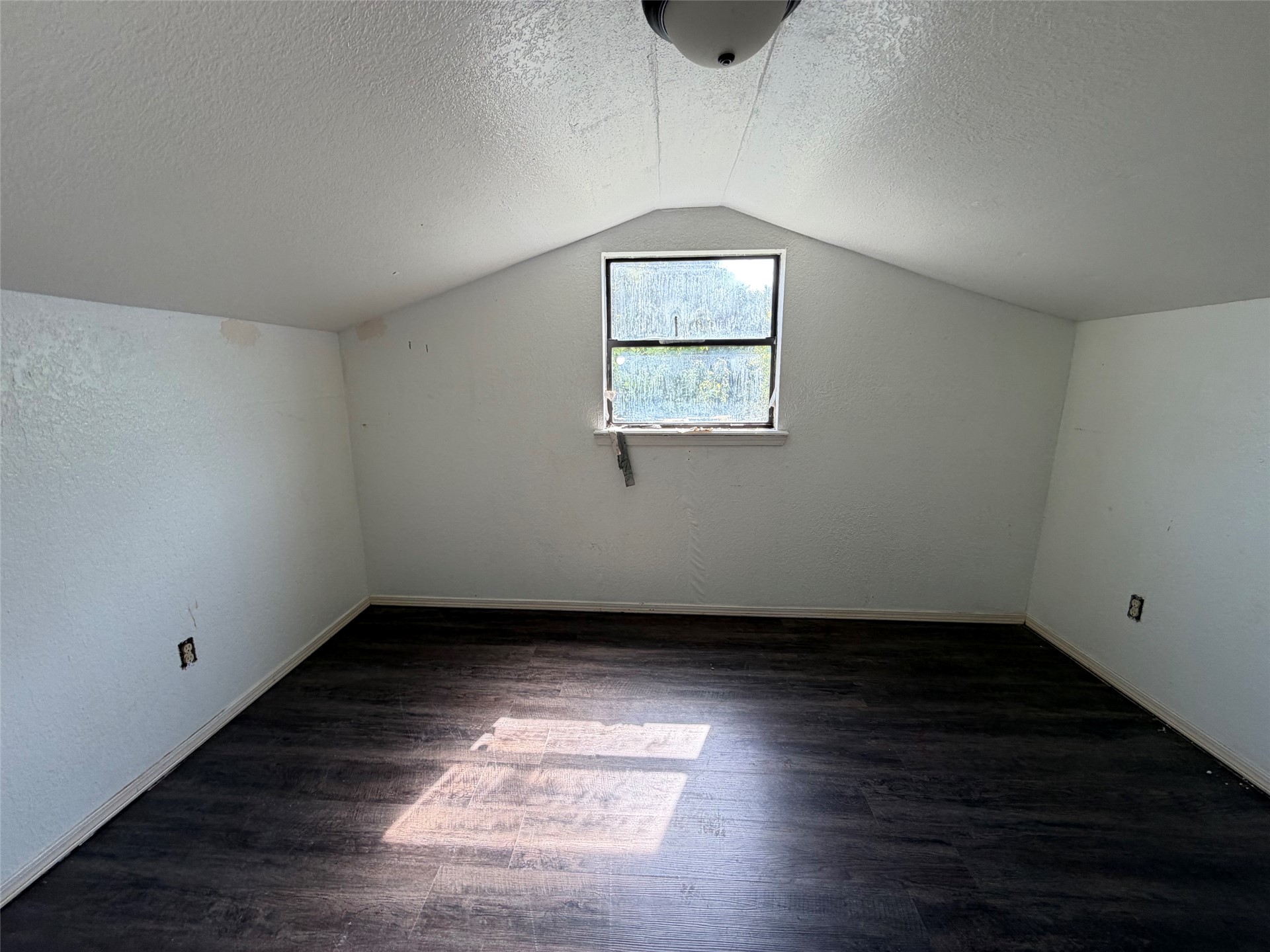 505 Avalon Property Photo 10