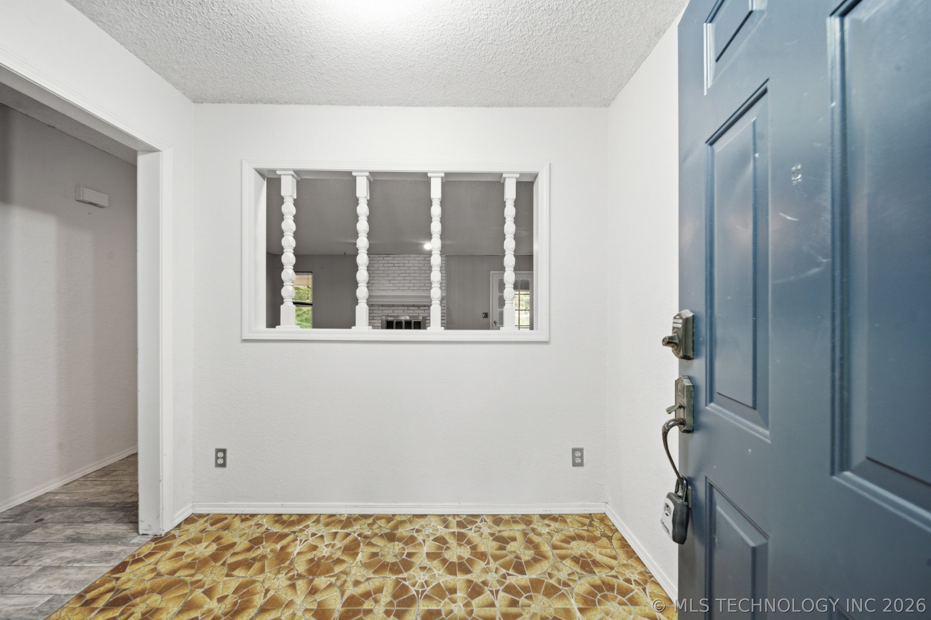 7504 S Dennis Boulevard Property Photo 4