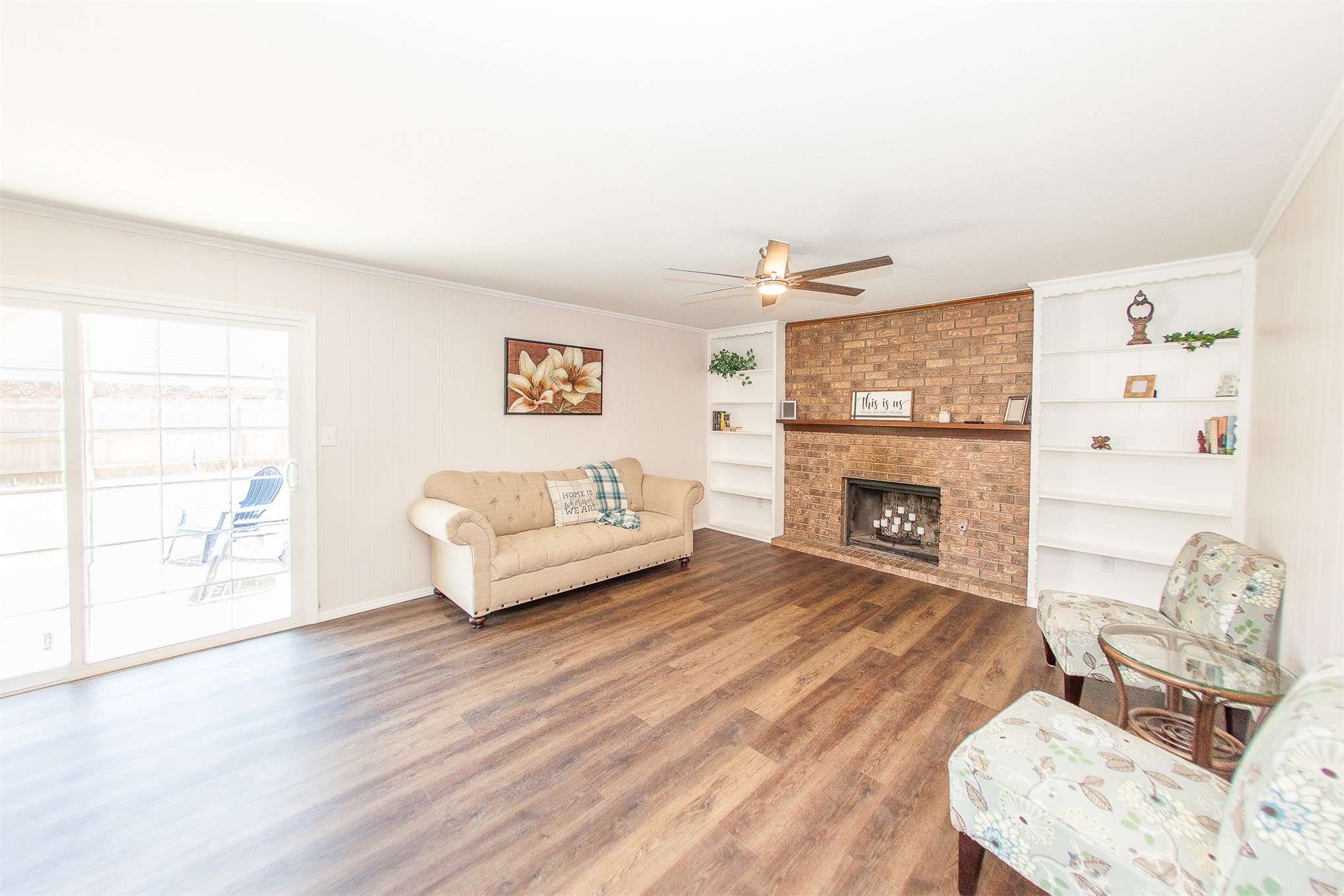 2105 S Hickory Avenue Property Photo 4