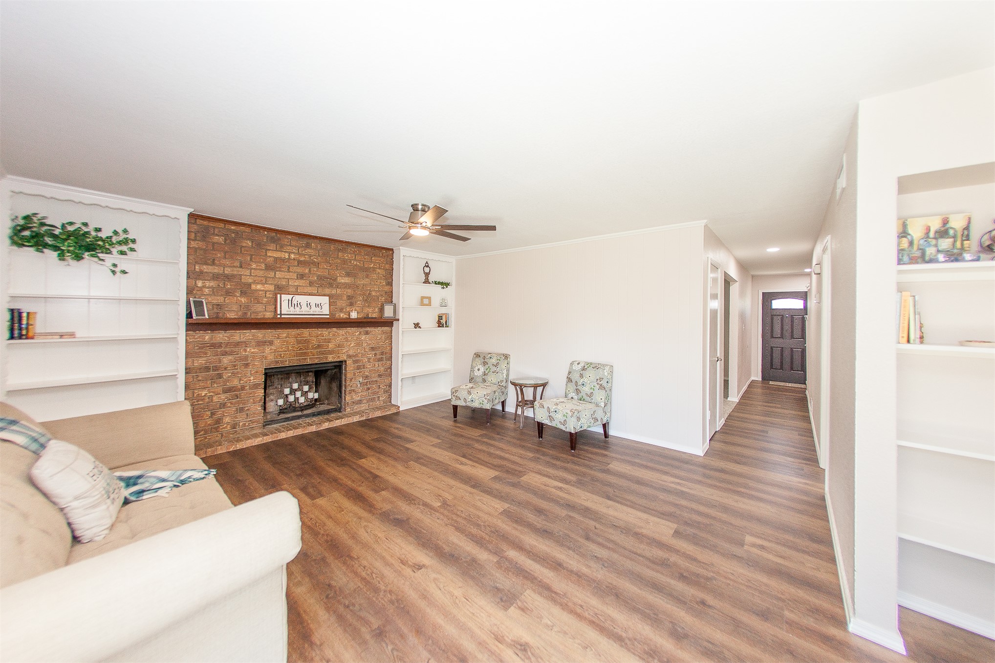 2105 S Hickory Avenue Property Photo 5