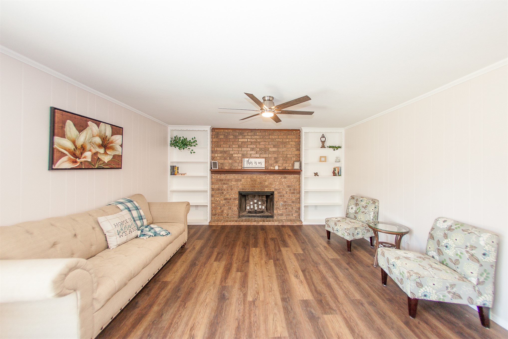 2105 S Hickory Avenue Property Photo 6