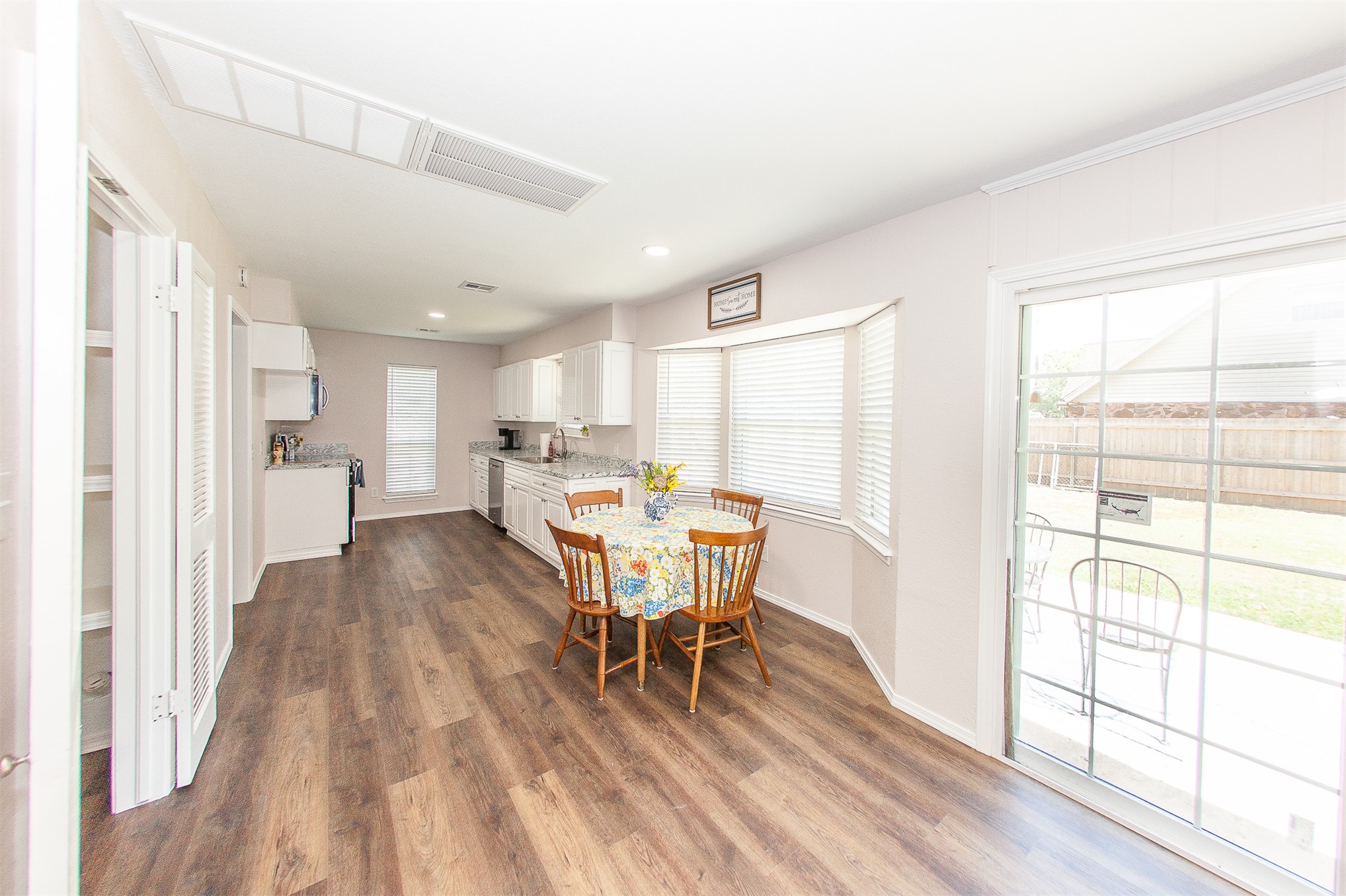 2105 S Hickory Avenue Property Photo 11