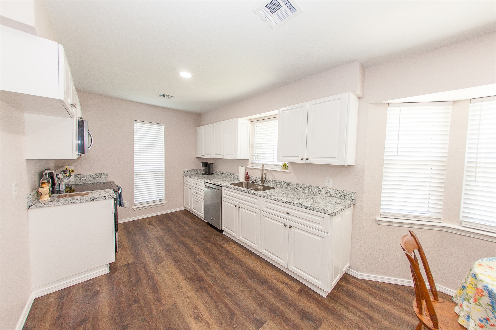 2105 S Hickory Avenue Property Photo 13
