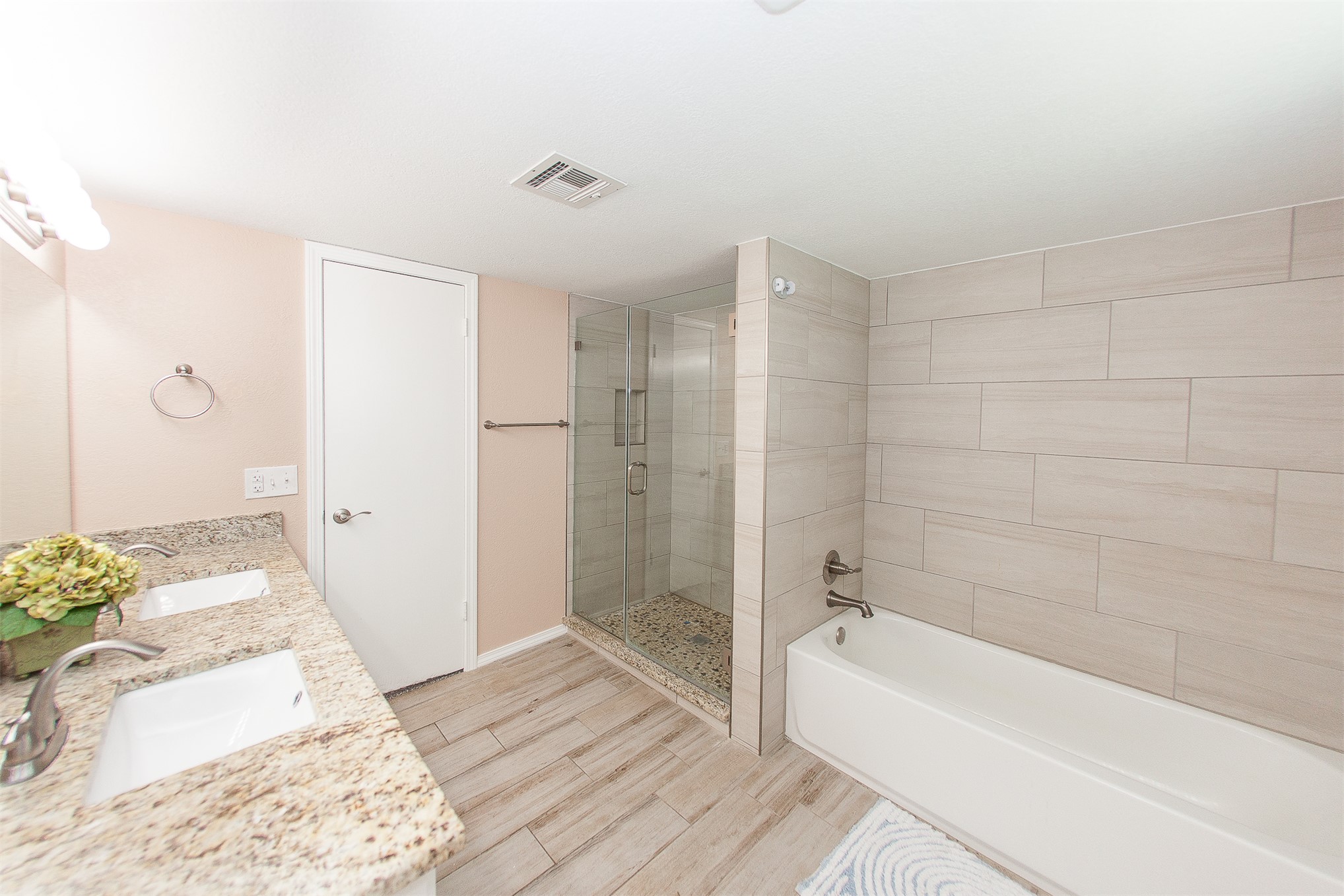 2105 S Hickory Avenue Property Photo 29