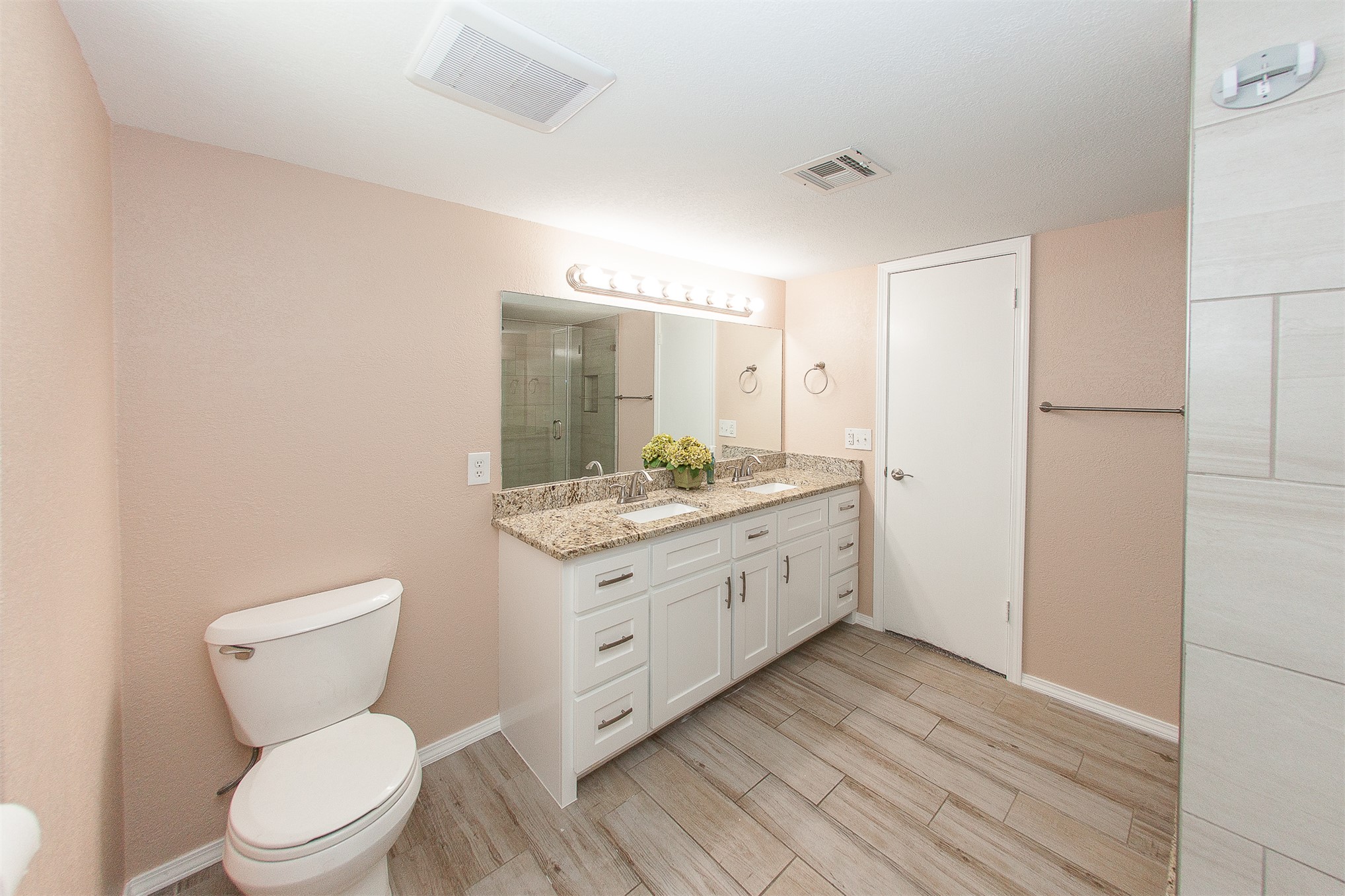 2105 S Hickory Avenue Property Photo 30