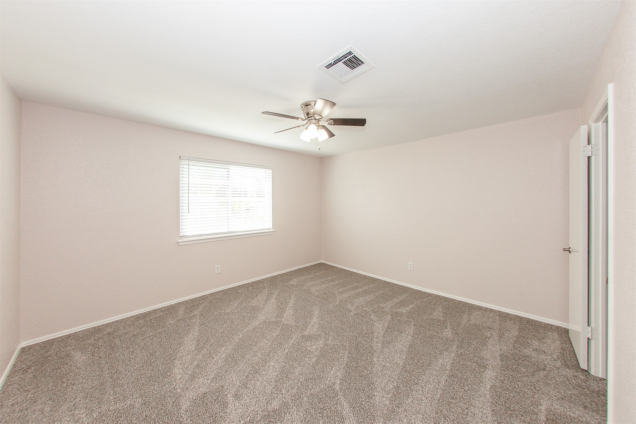 2105 S Hickory Avenue Property Photo 31