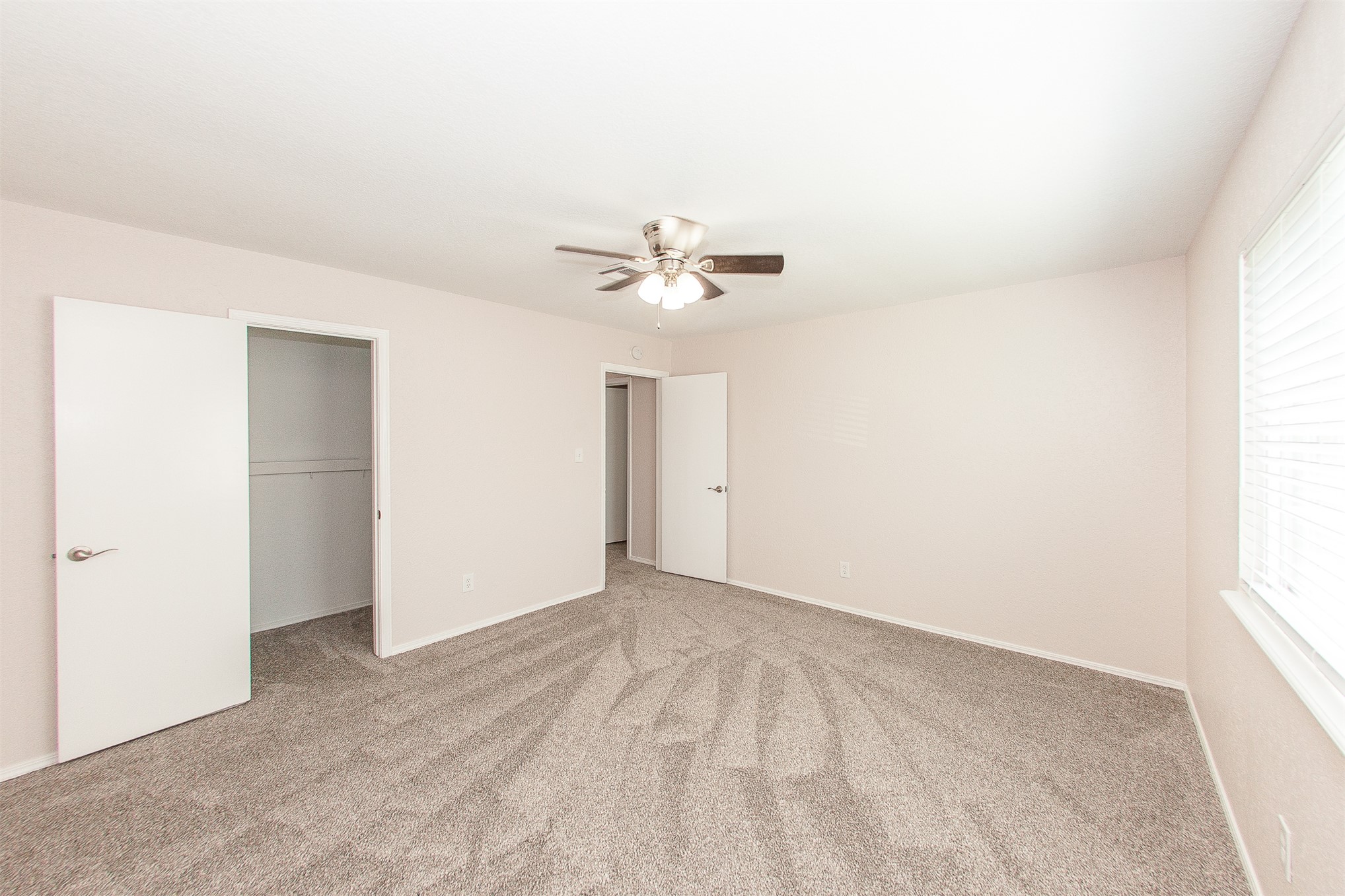 2105 S Hickory Avenue Property Photo 33