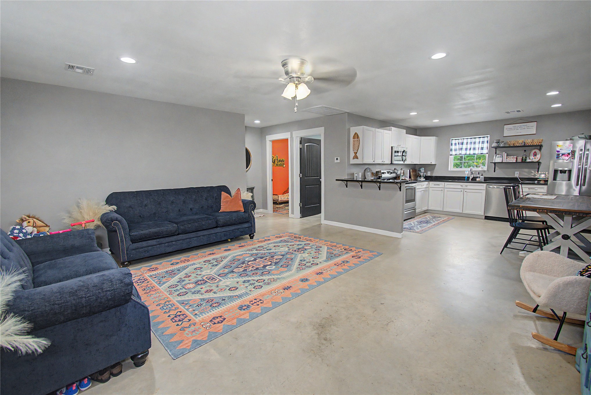 11732 Oktaha Road Property Photo 5