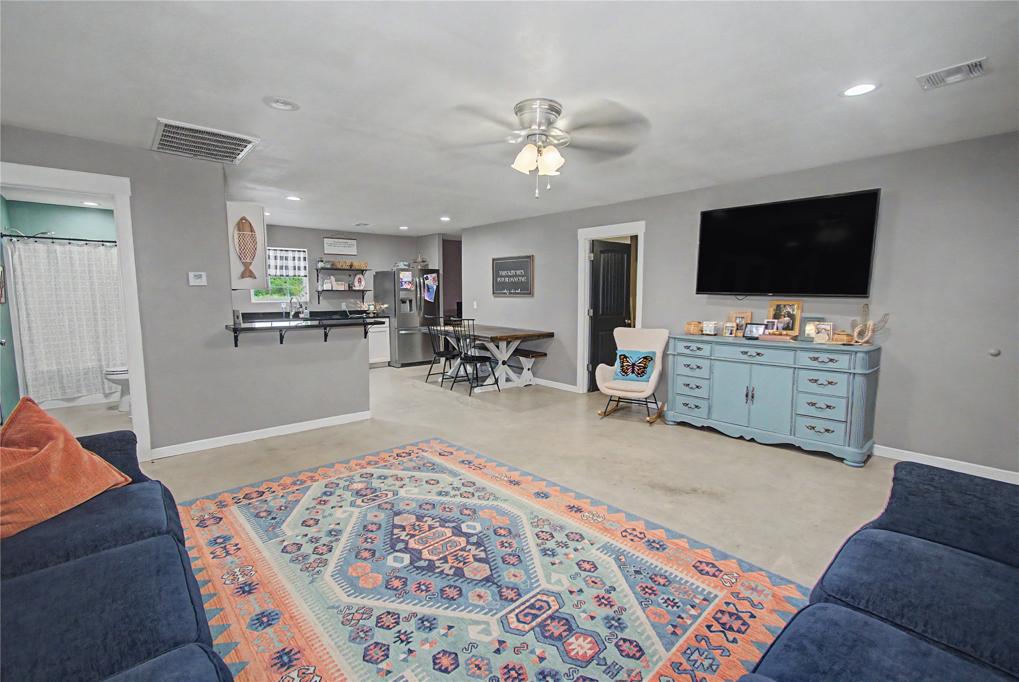 11732 Oktaha Road Property Photo 6