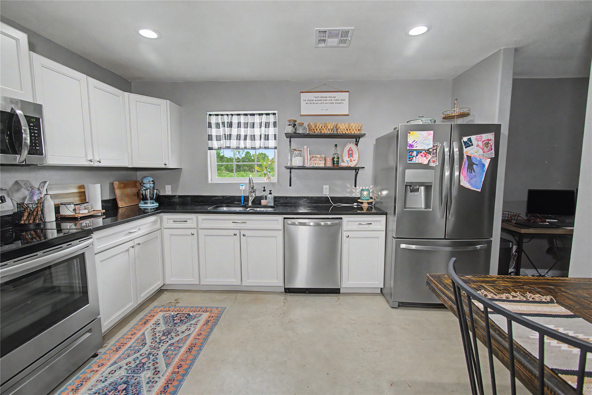 11732 Oktaha Road Property Photo 9