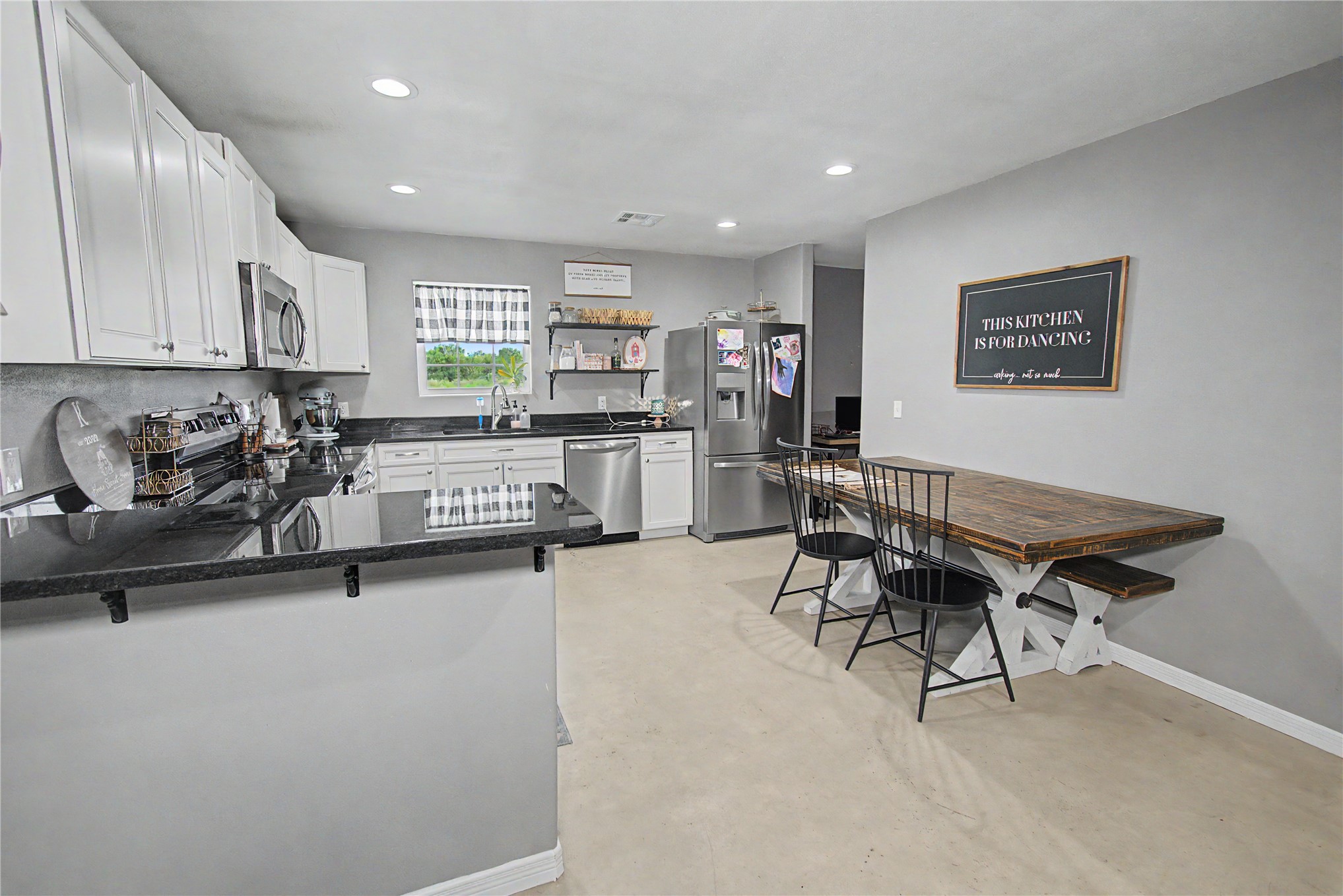 11732 Oktaha Road Property Photo 10